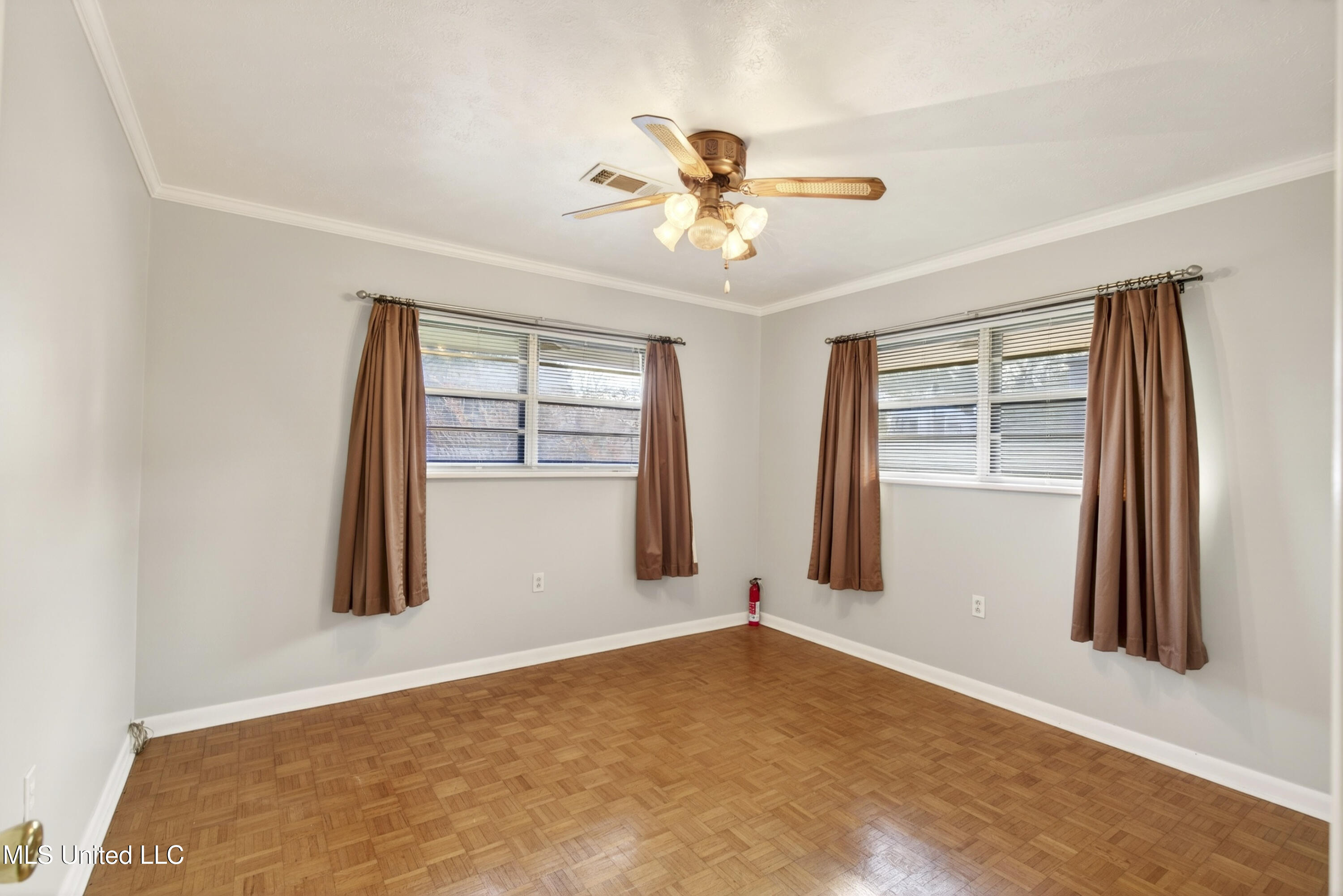 105 Suffolk Drive Property Photo 19