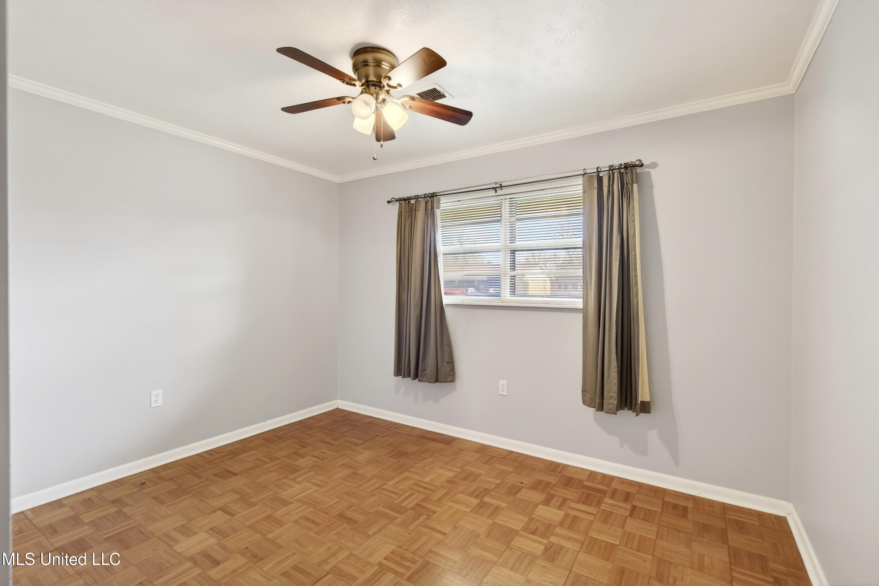 105 Suffolk Drive Property Photo 20