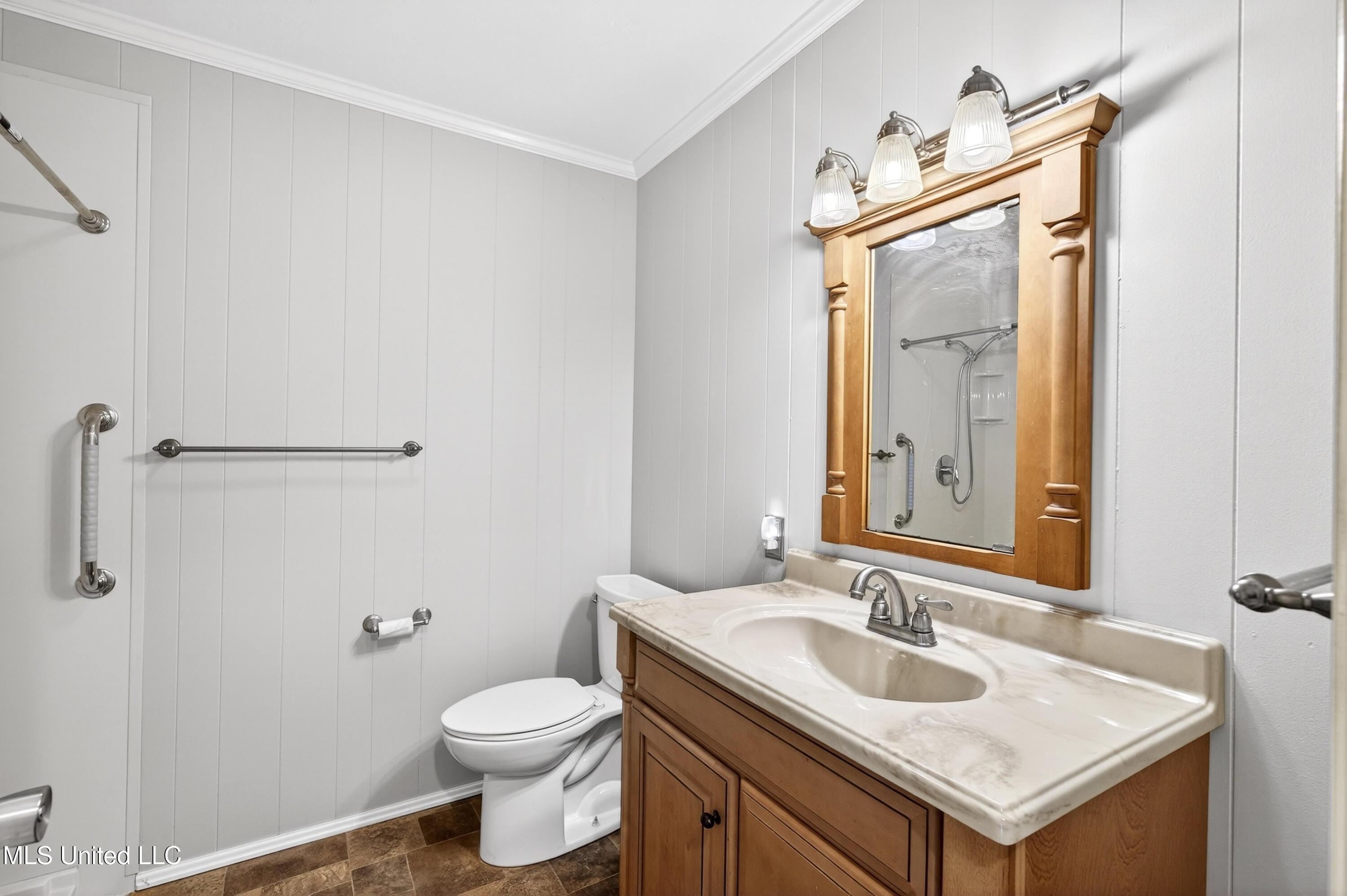 105 Suffolk Drive Property Photo 22