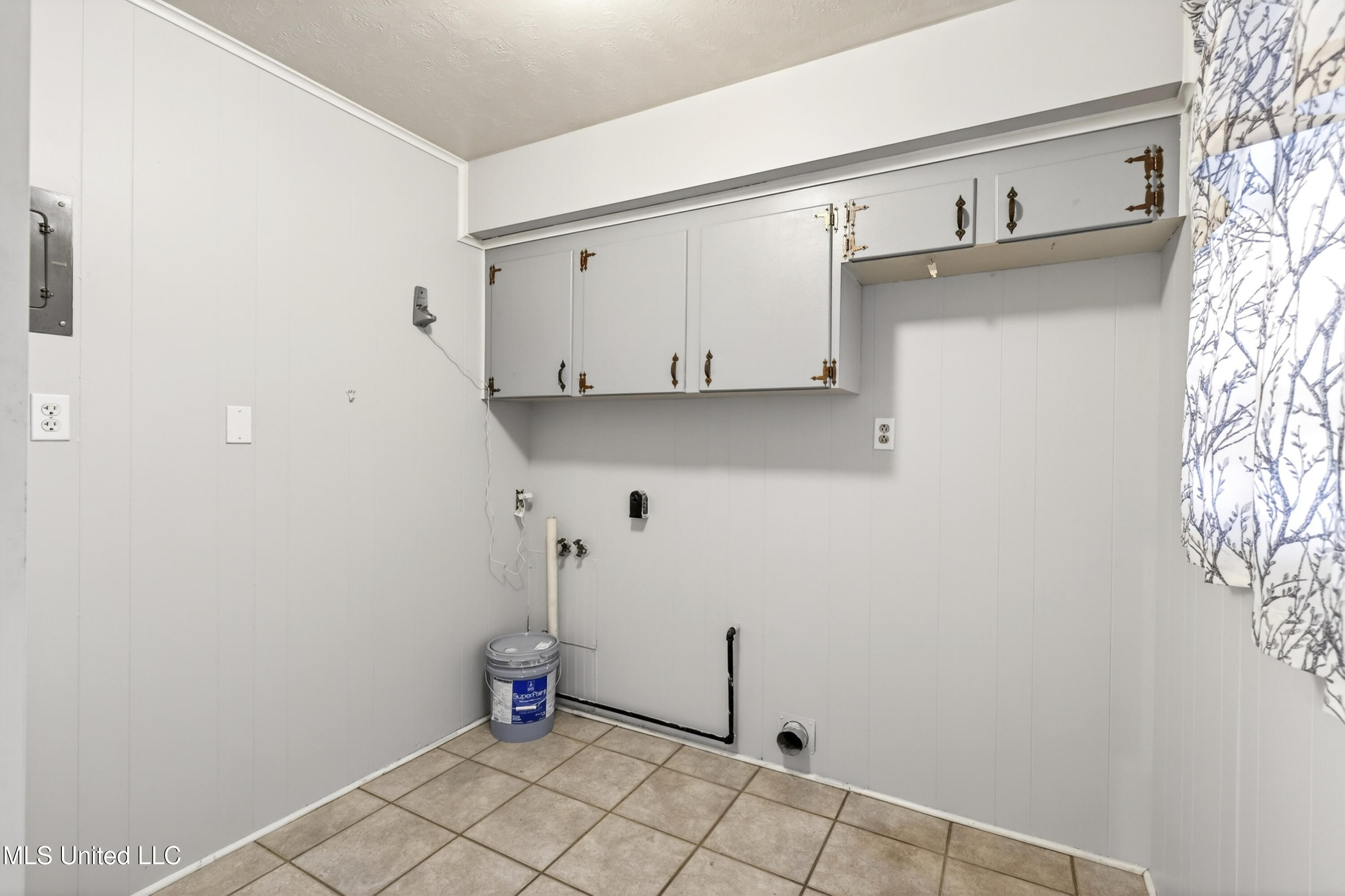 105 Suffolk Drive Property Photo 24