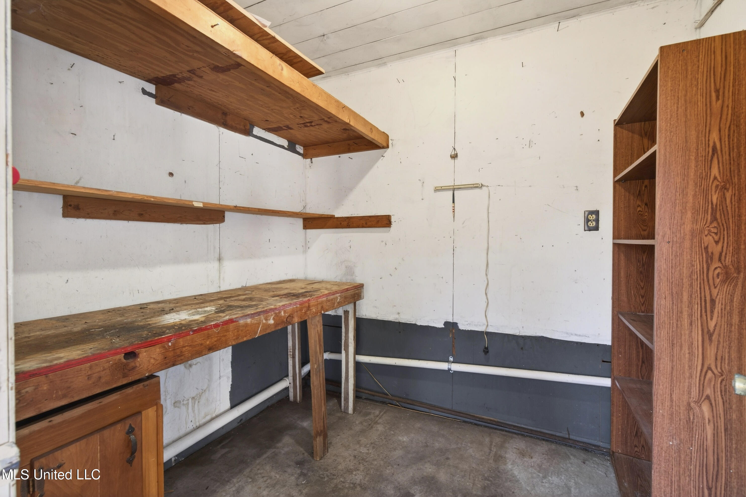 105 Suffolk Drive Property Photo 30