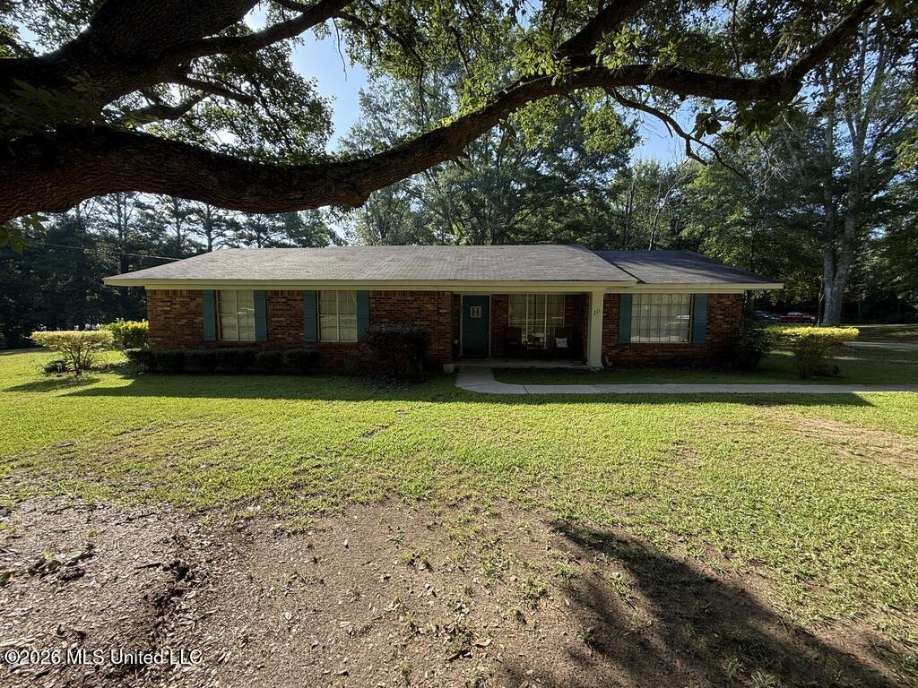 211 Highway 487 Property Photo 1