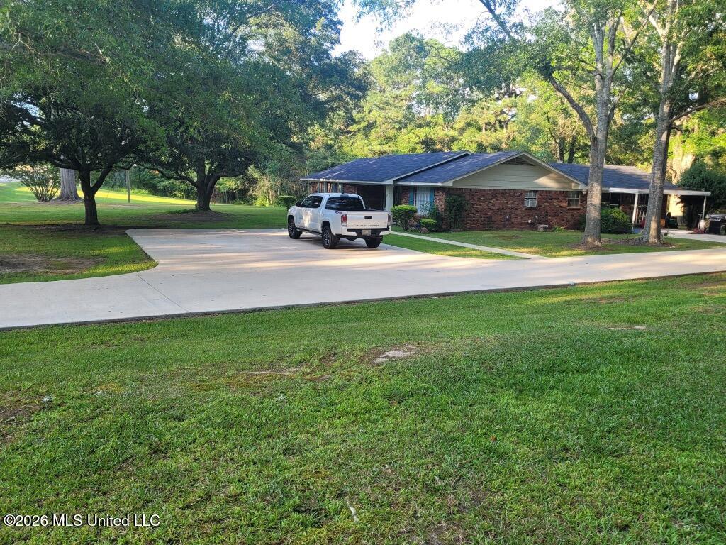 211 Highway 487 Property Photo 7