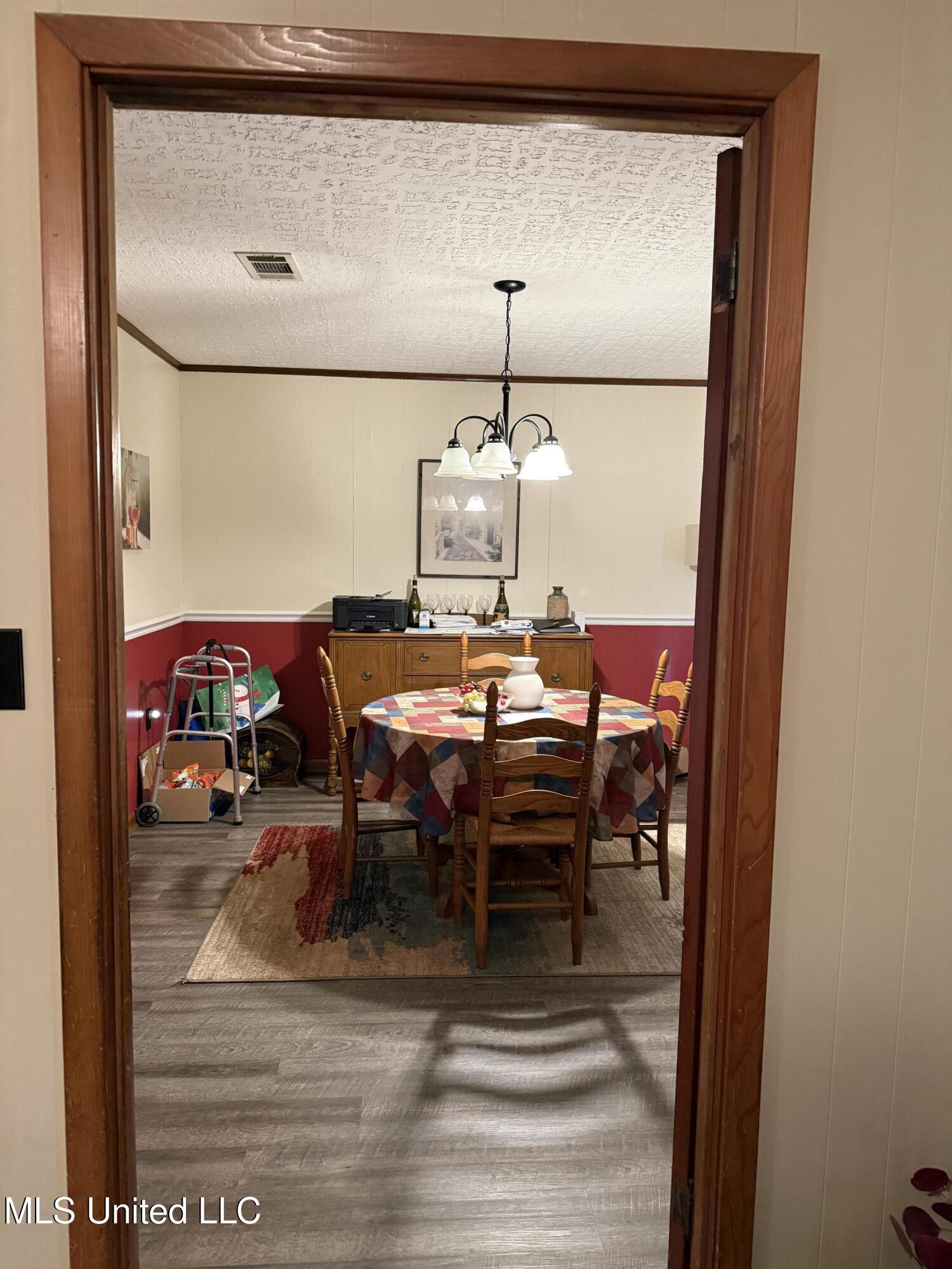 211 Highway 487 Property Photo 10