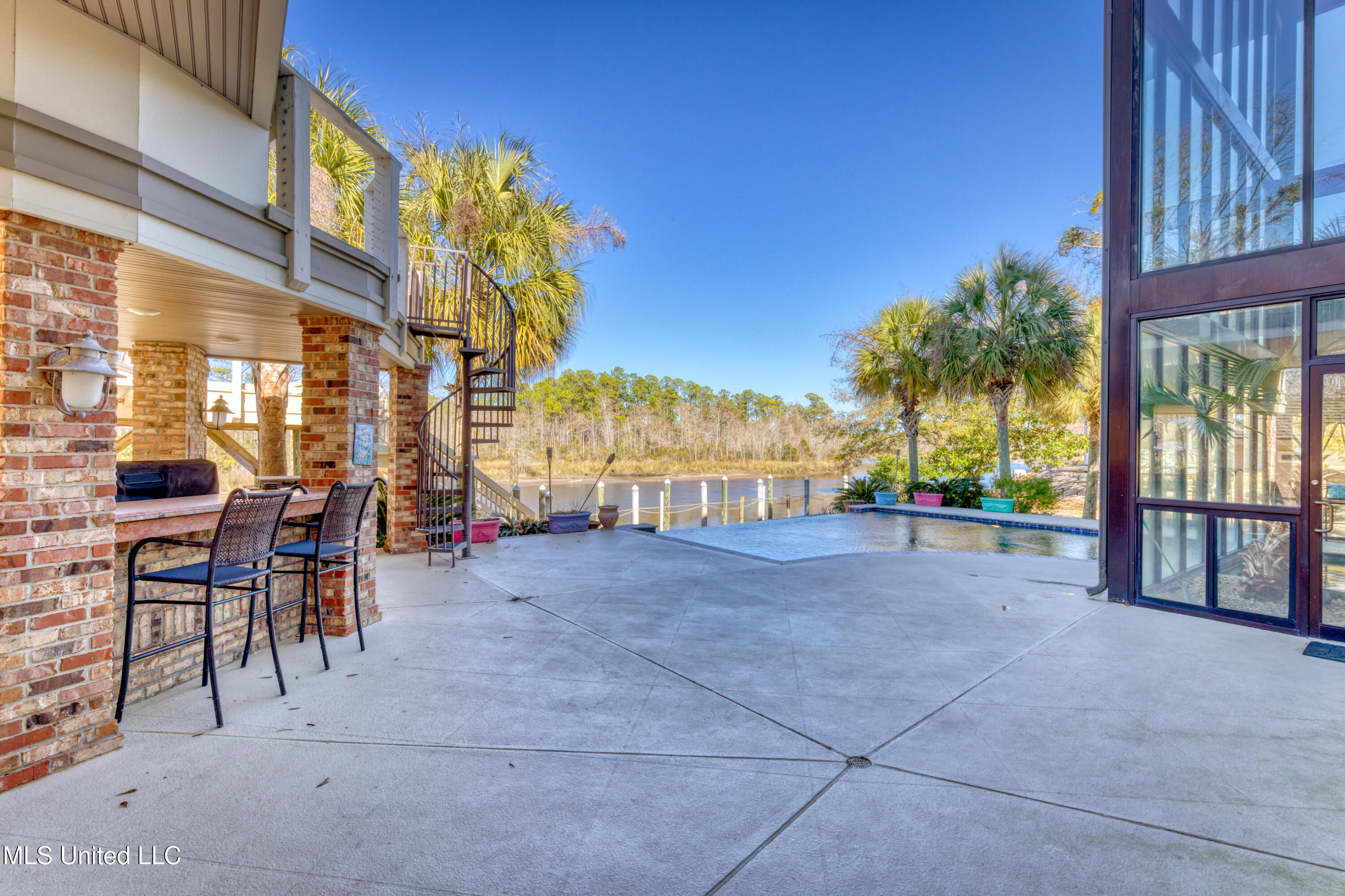 8230 Maunalani Place Property Photo 8
