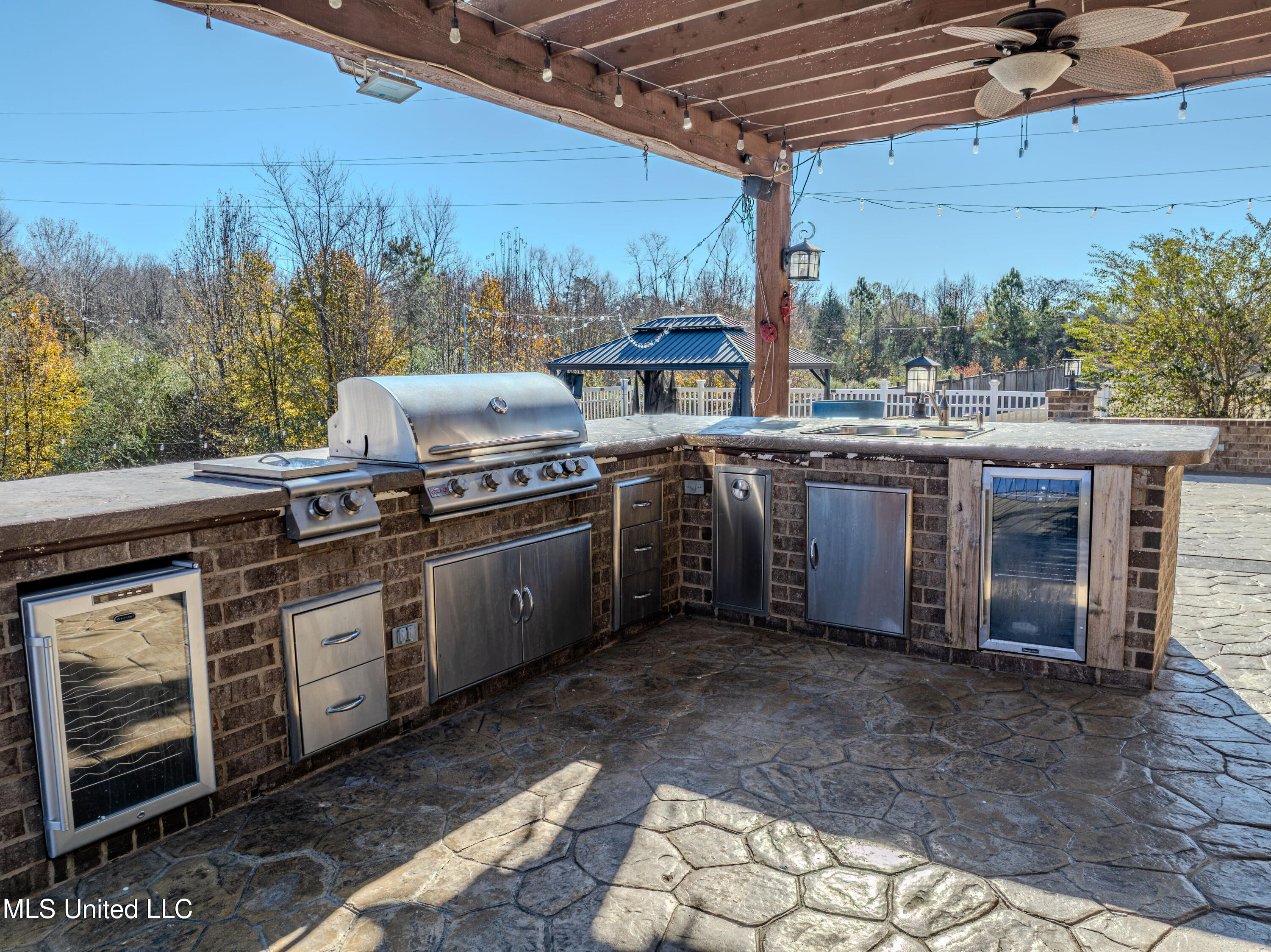 6394 Cody Cove Property Photo 18