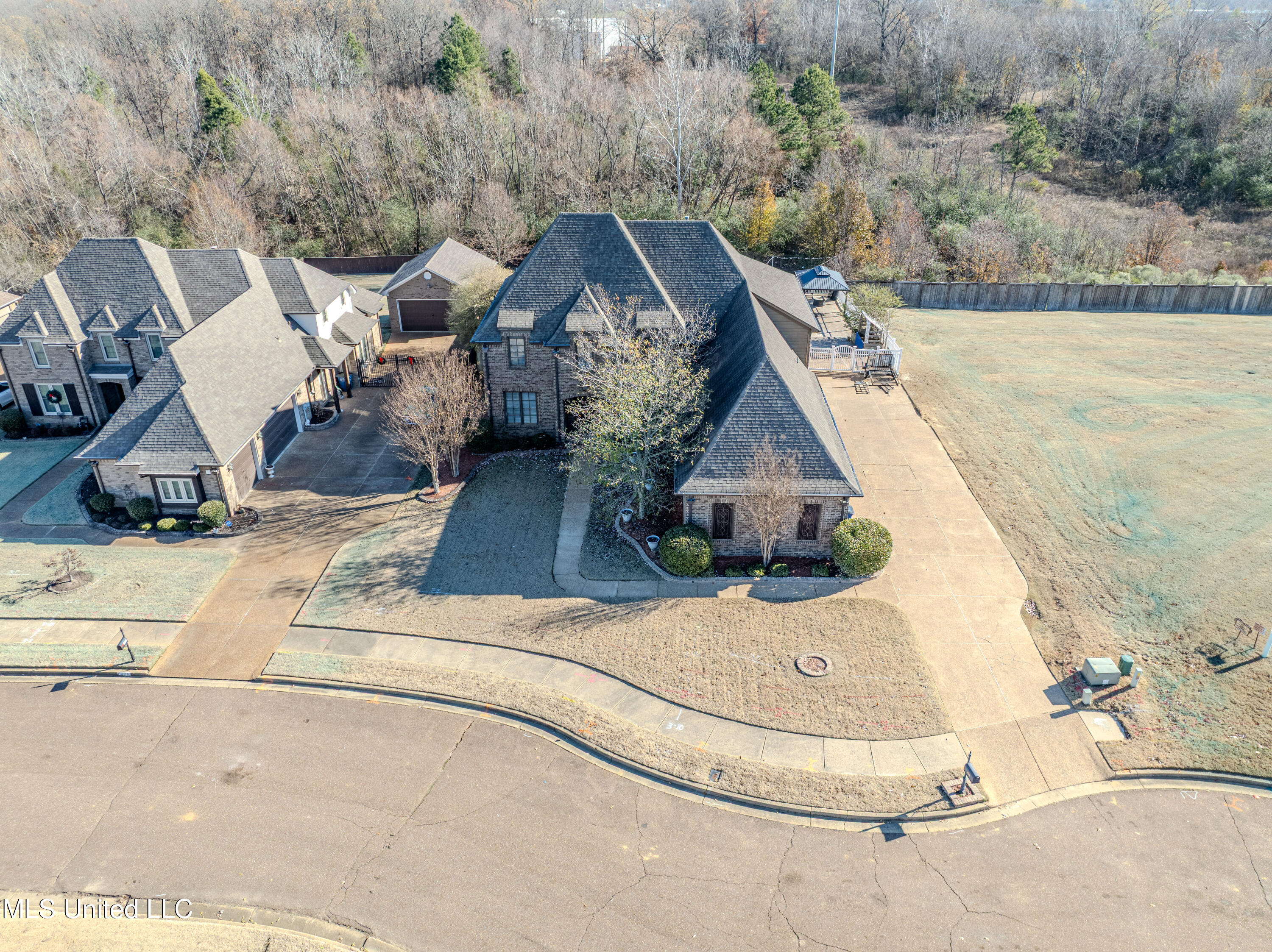 6394 Cody Cove Property Photo 30