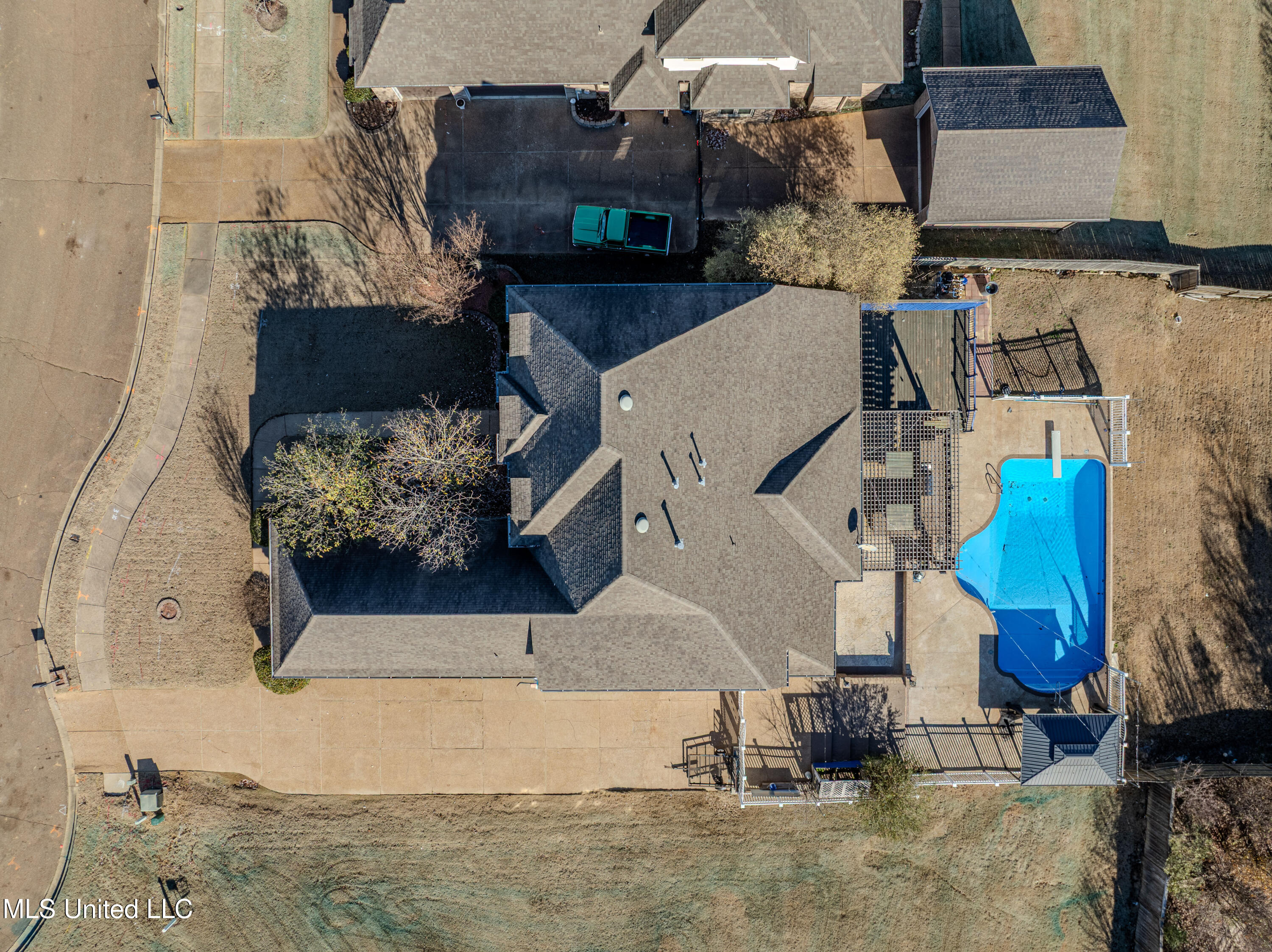 6394 Cody Cove Property Photo 32