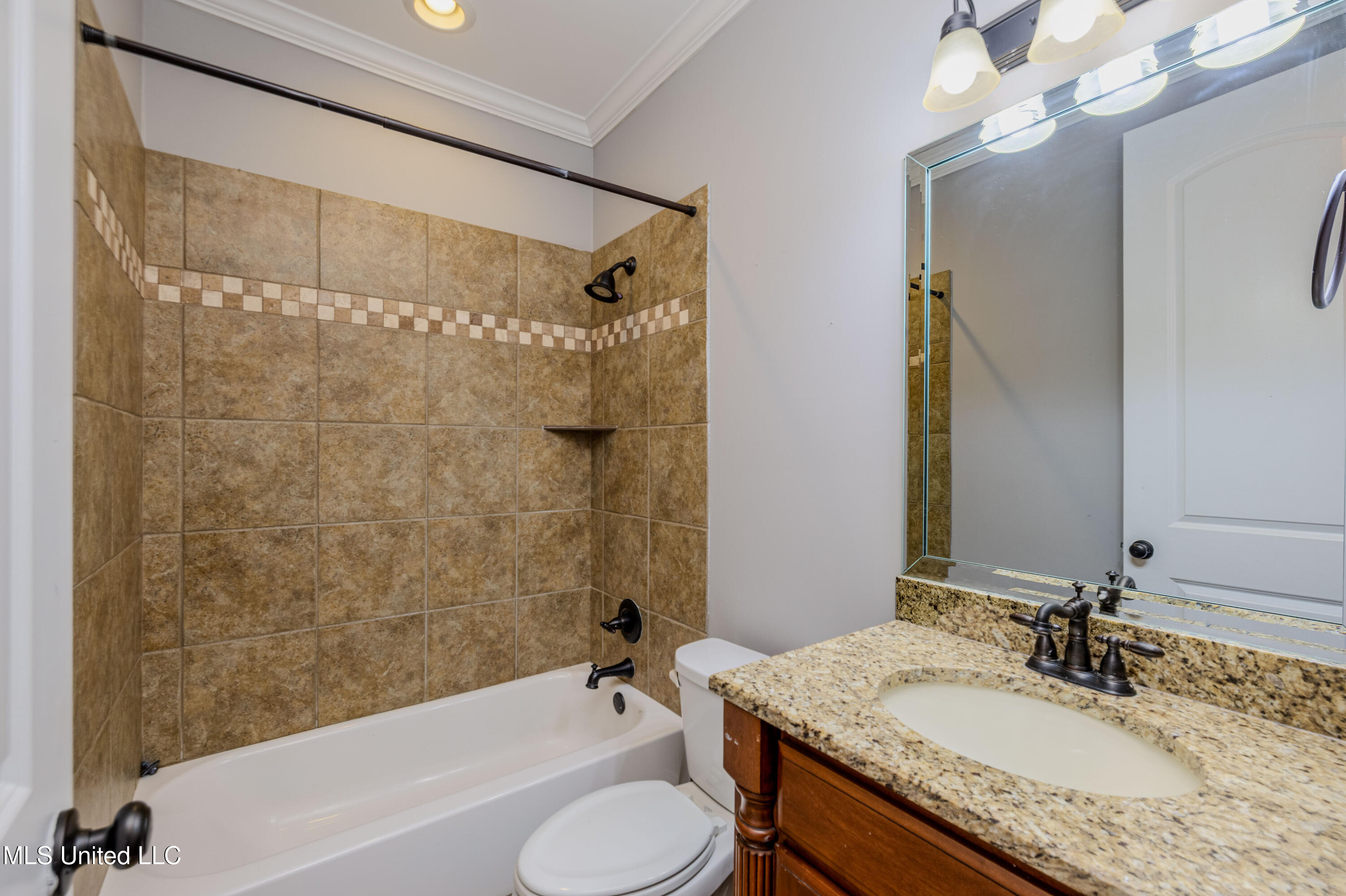 6394 Cody Cove Property Photo 37