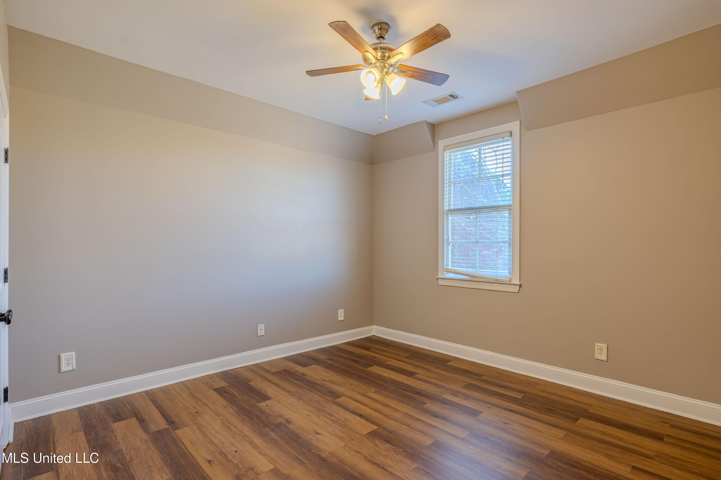 6394 Cody Cove Property Photo 41