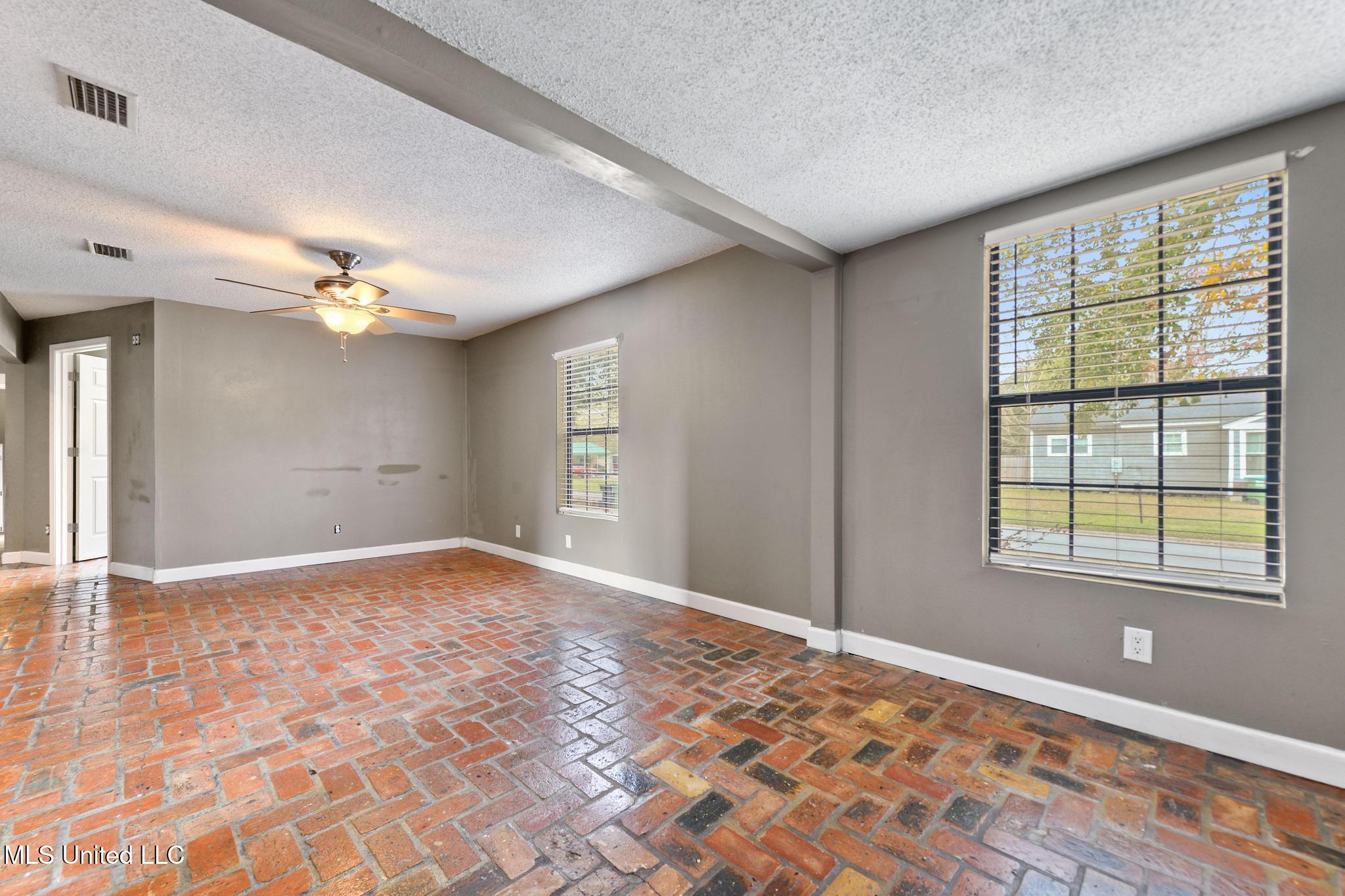1705 14th Street Property Photo 3