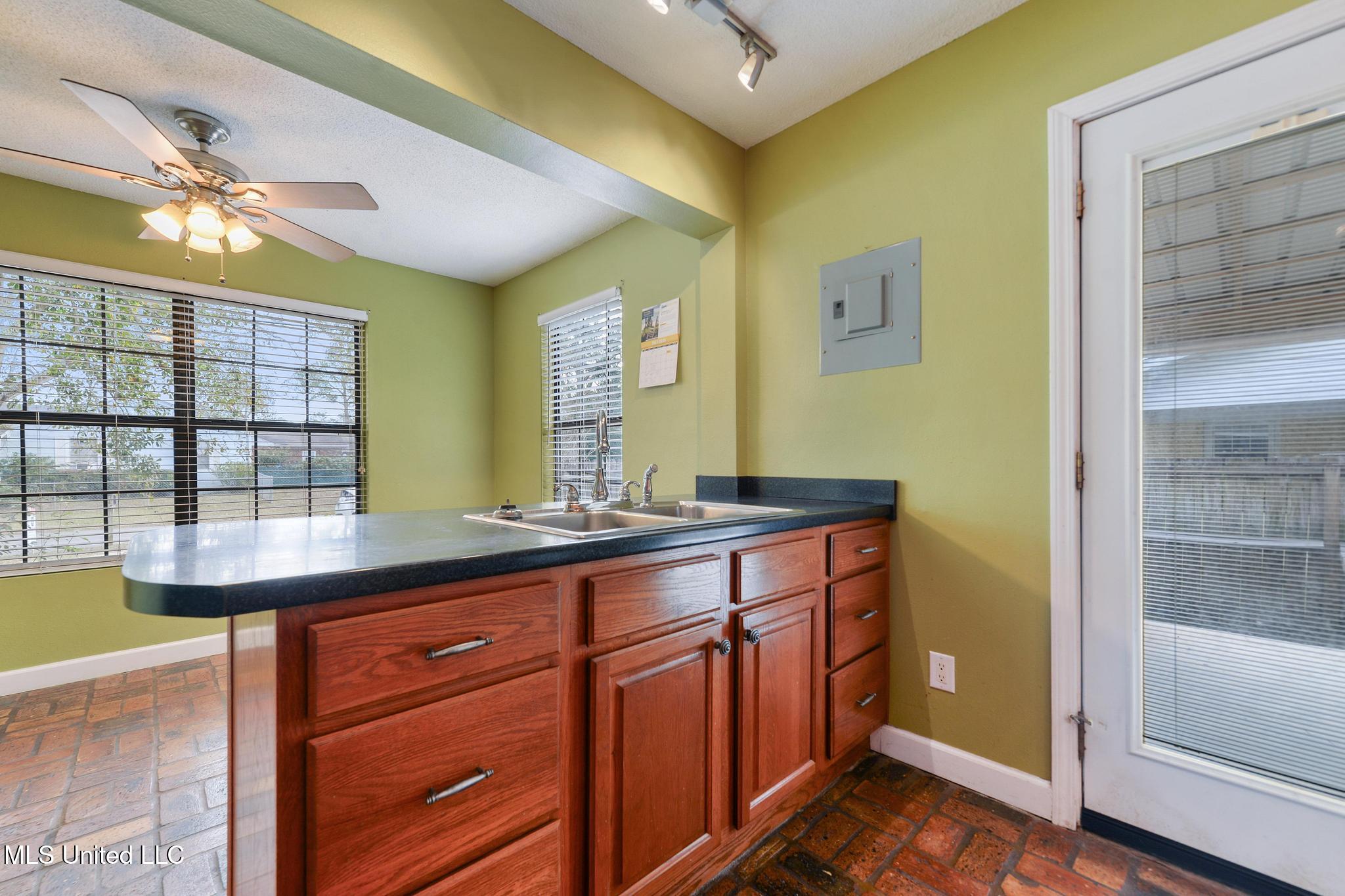 1705 14th Street Property Photo 6