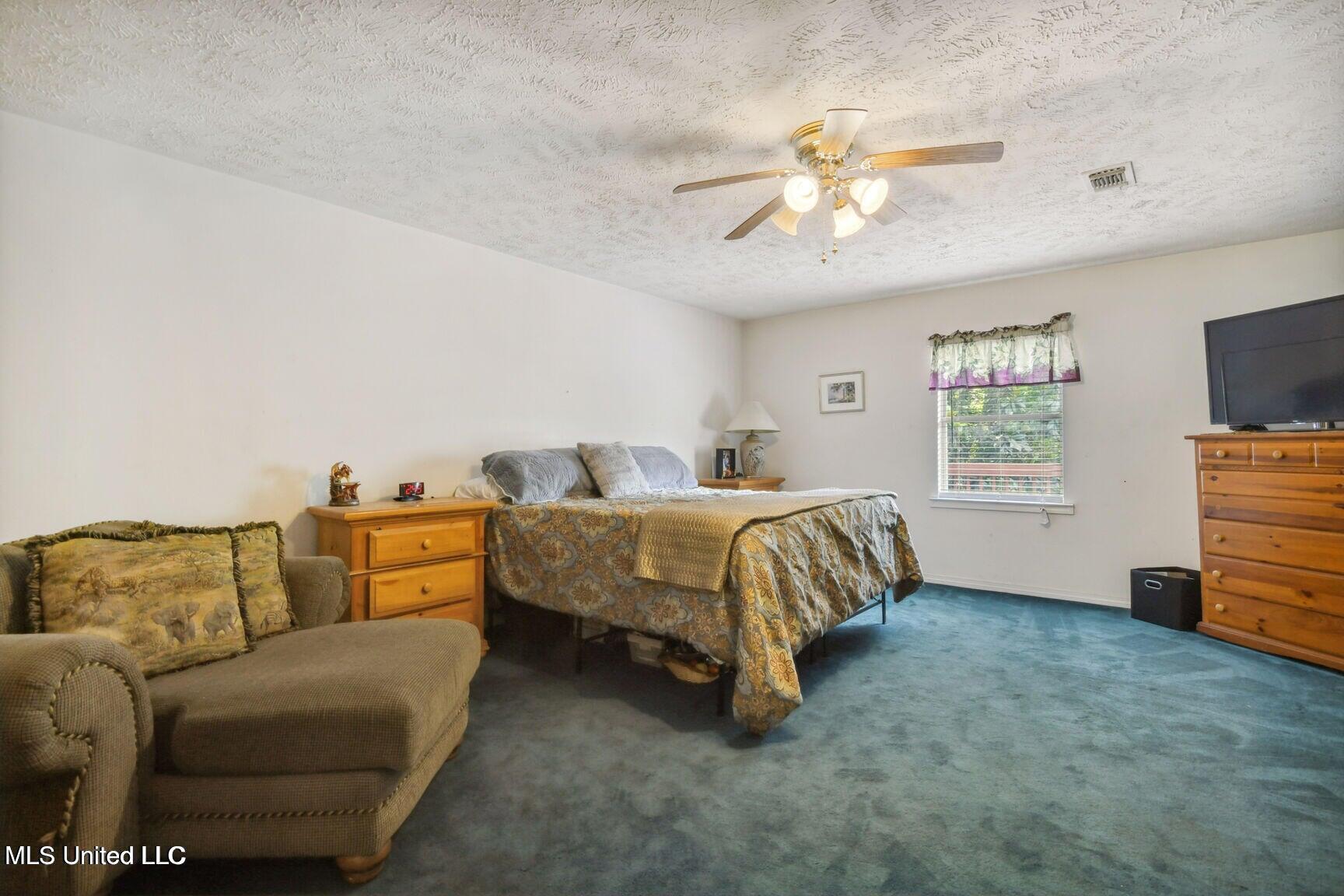 19639 Laterre Drive Property Photo 12