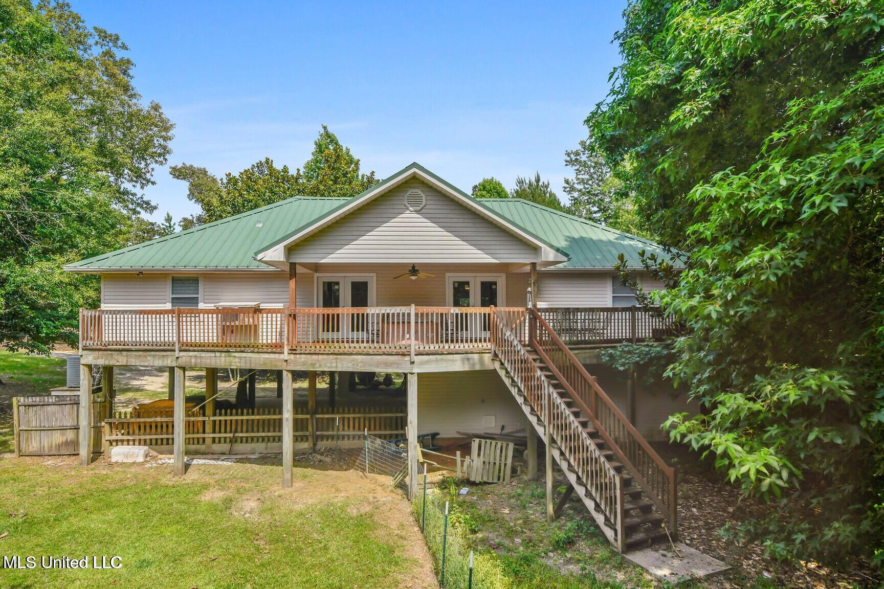 19639 Laterre Drive Property Photo 1