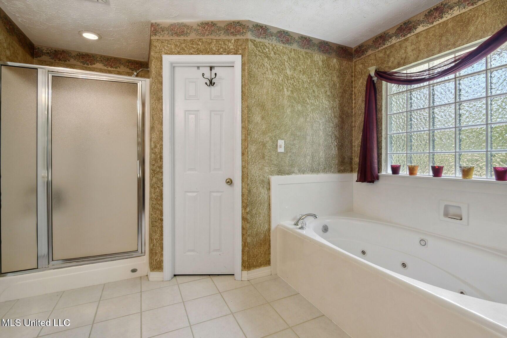 19639 Laterre Drive Property Photo 14