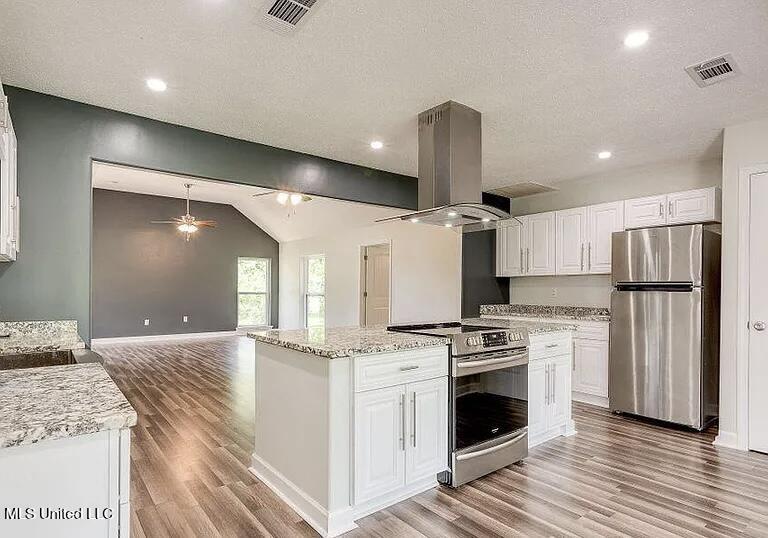 6535 Lakeshore Road Property Photo 2