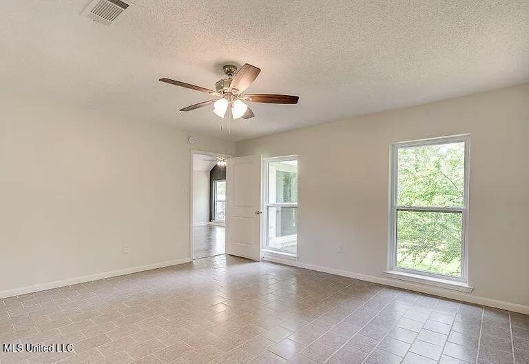 6535 Lakeshore Road Property Photo 7