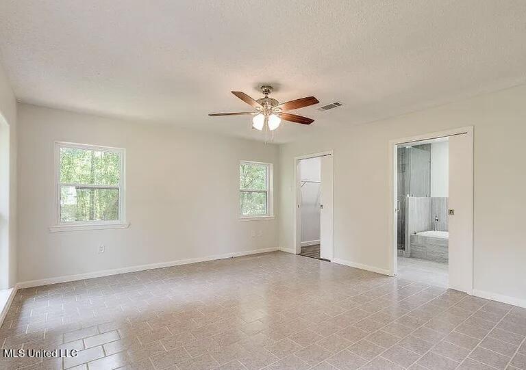 6535 Lakeshore Road Property Photo 8