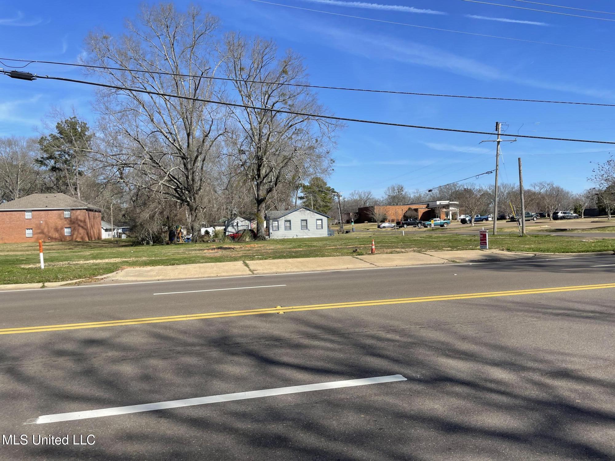 2212 Old Brandon Road Property Photo 3