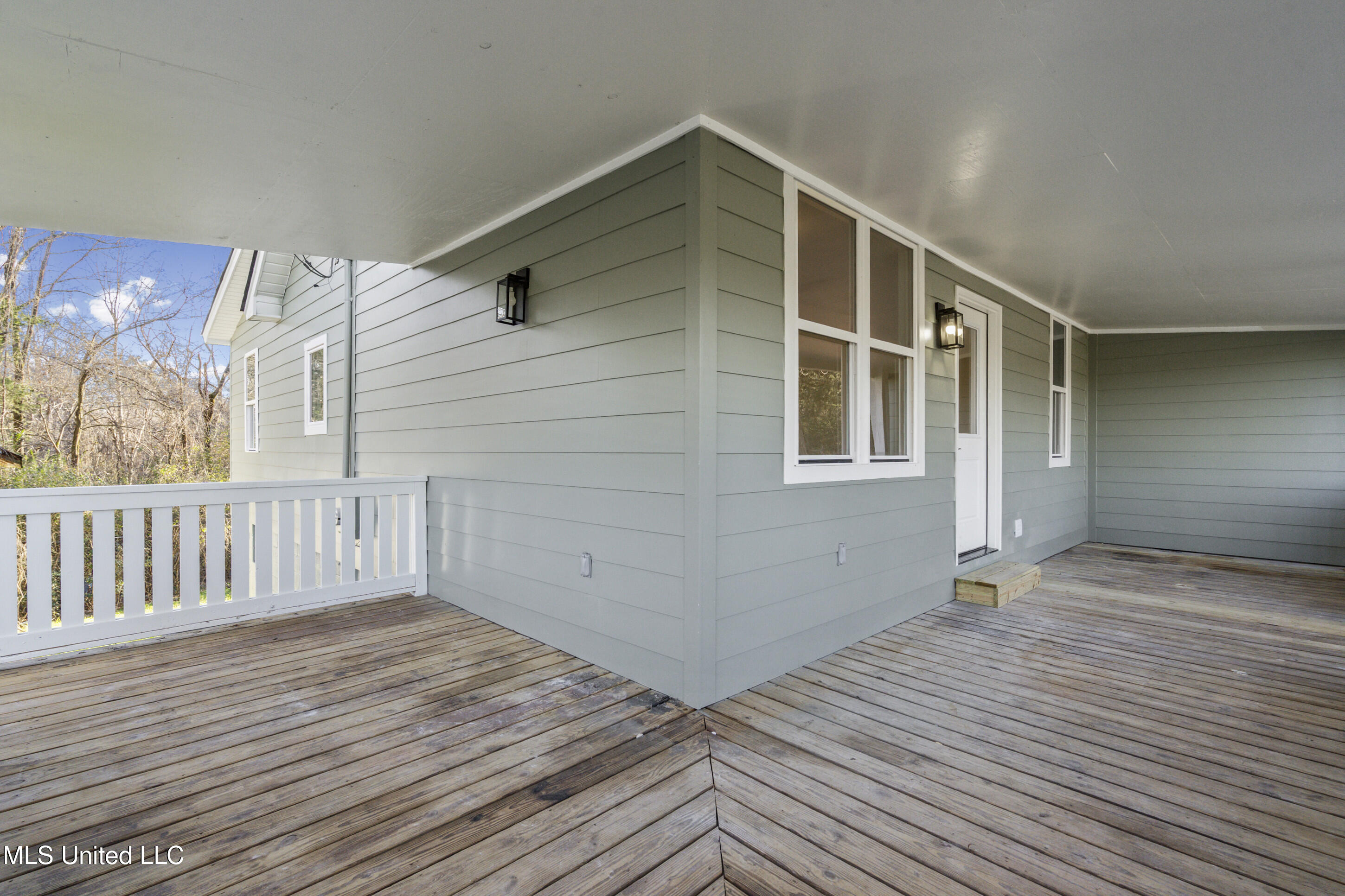 147 Crockett Road Property Photo 4