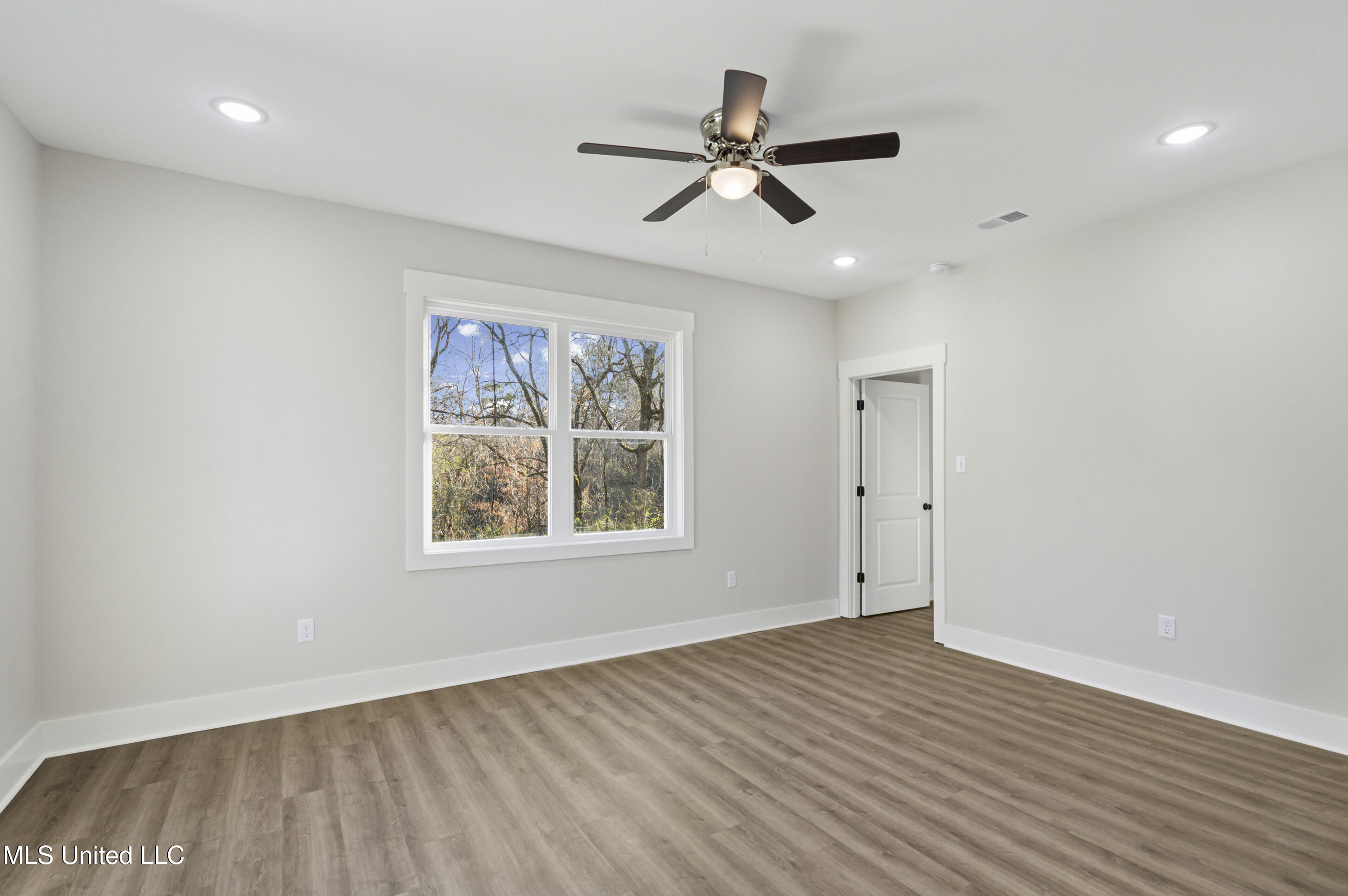 147 Crockett Road Property Photo 8