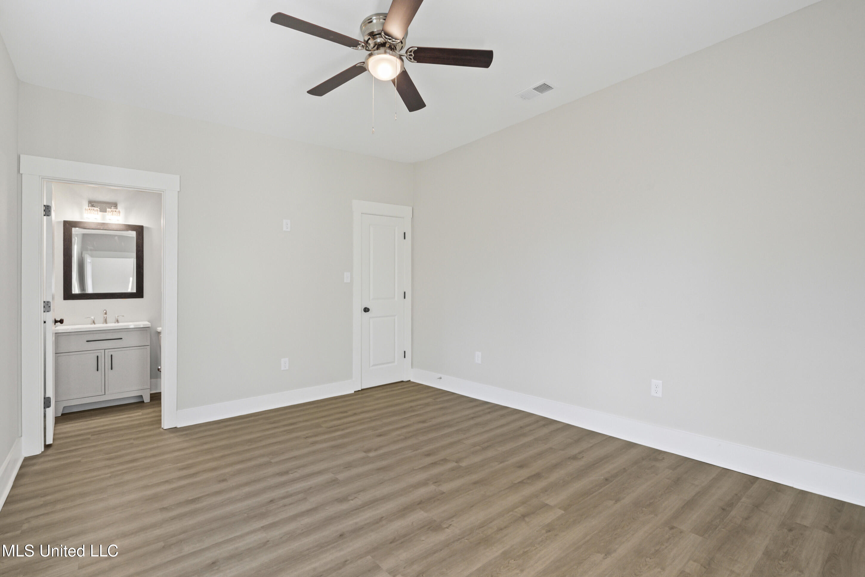 147 Crockett Road Property Photo 9