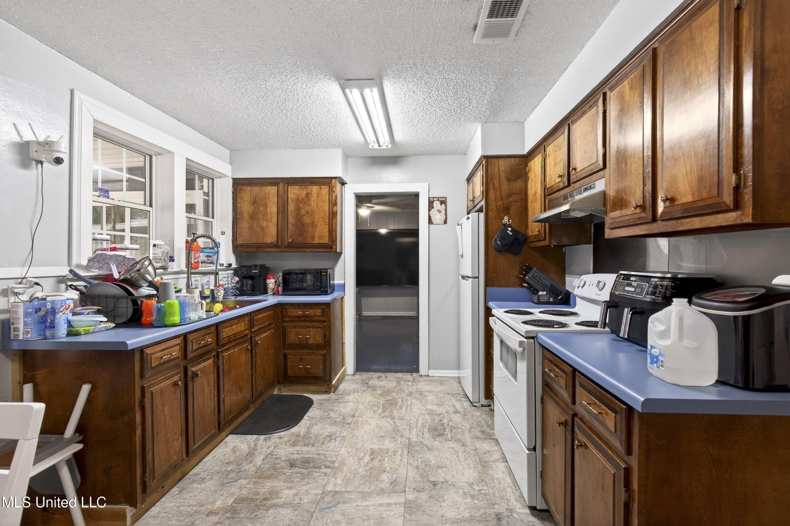7621 Elder Ferry Road Property Photo 11