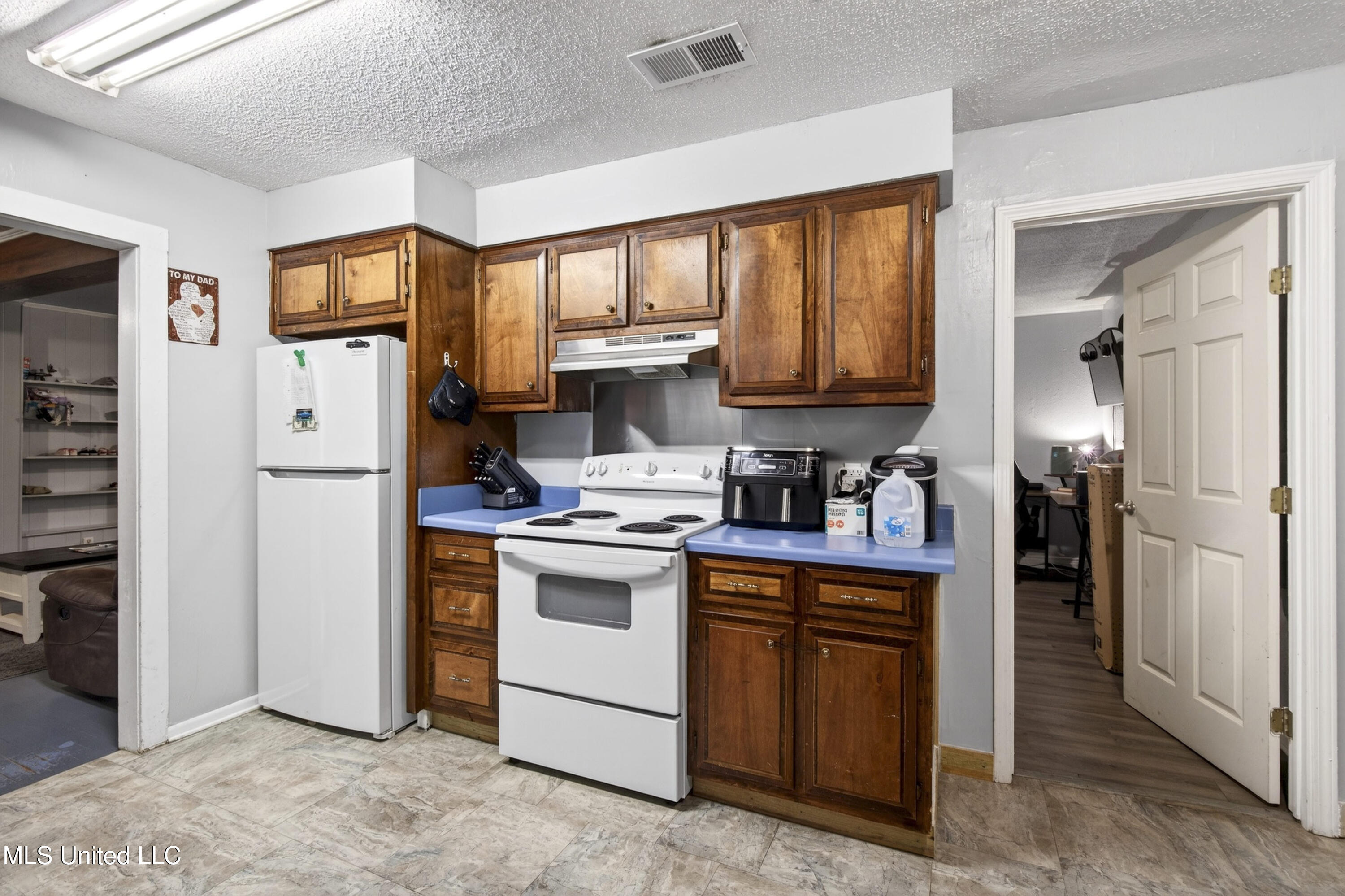 7621 Elder Ferry Road Property Photo 14