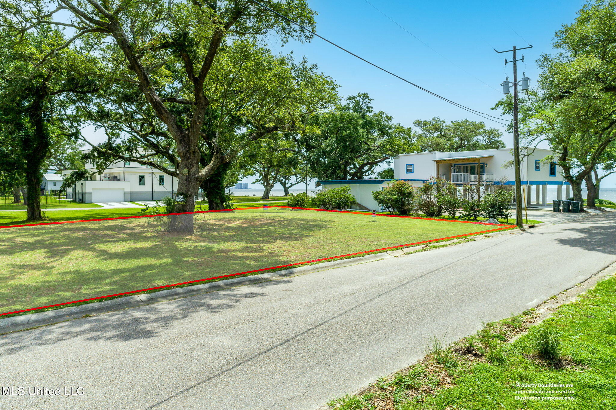 103 E Azalea Drive Property Photo 9