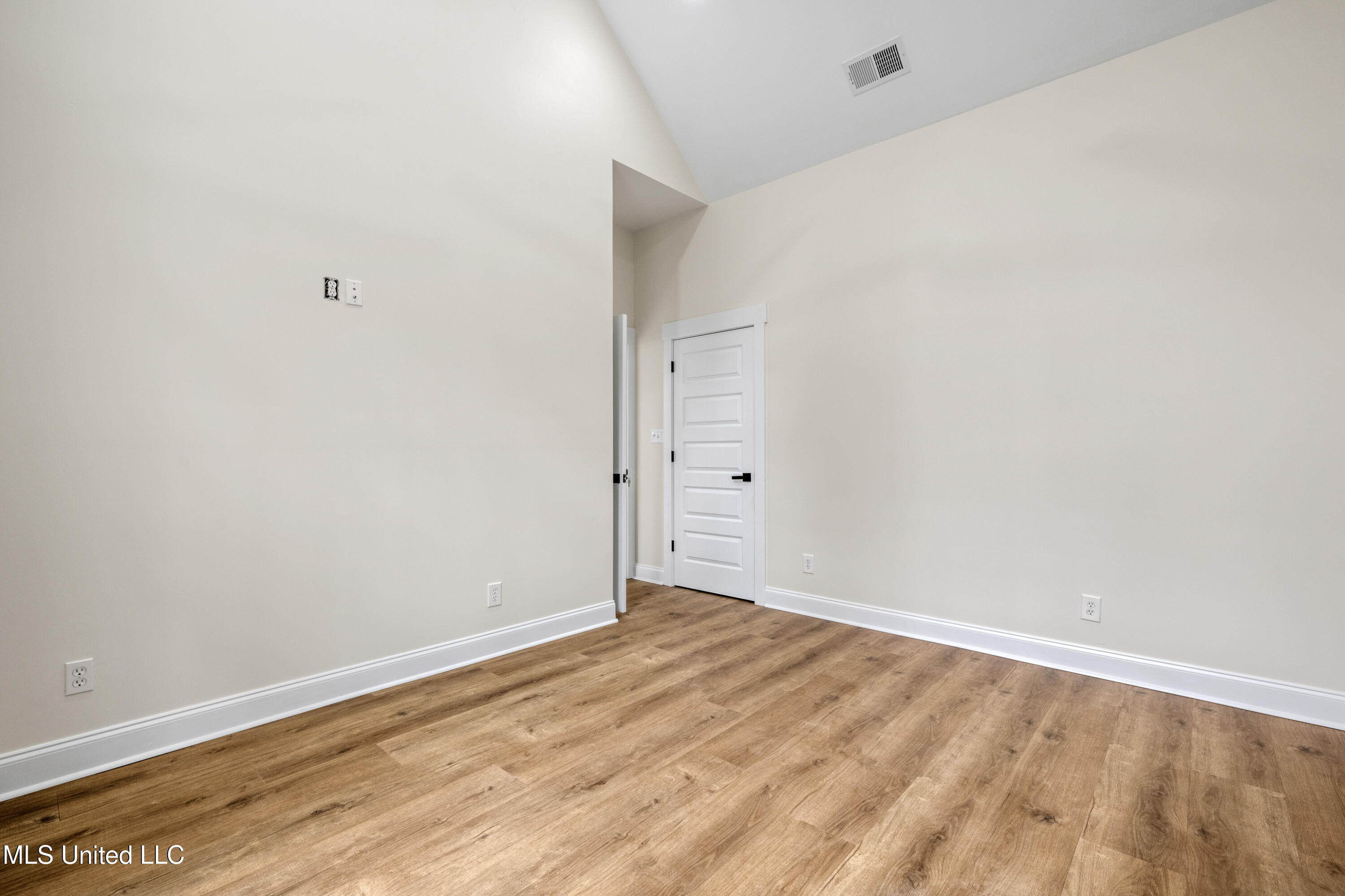 4304 Edwin Road Property Photo 27