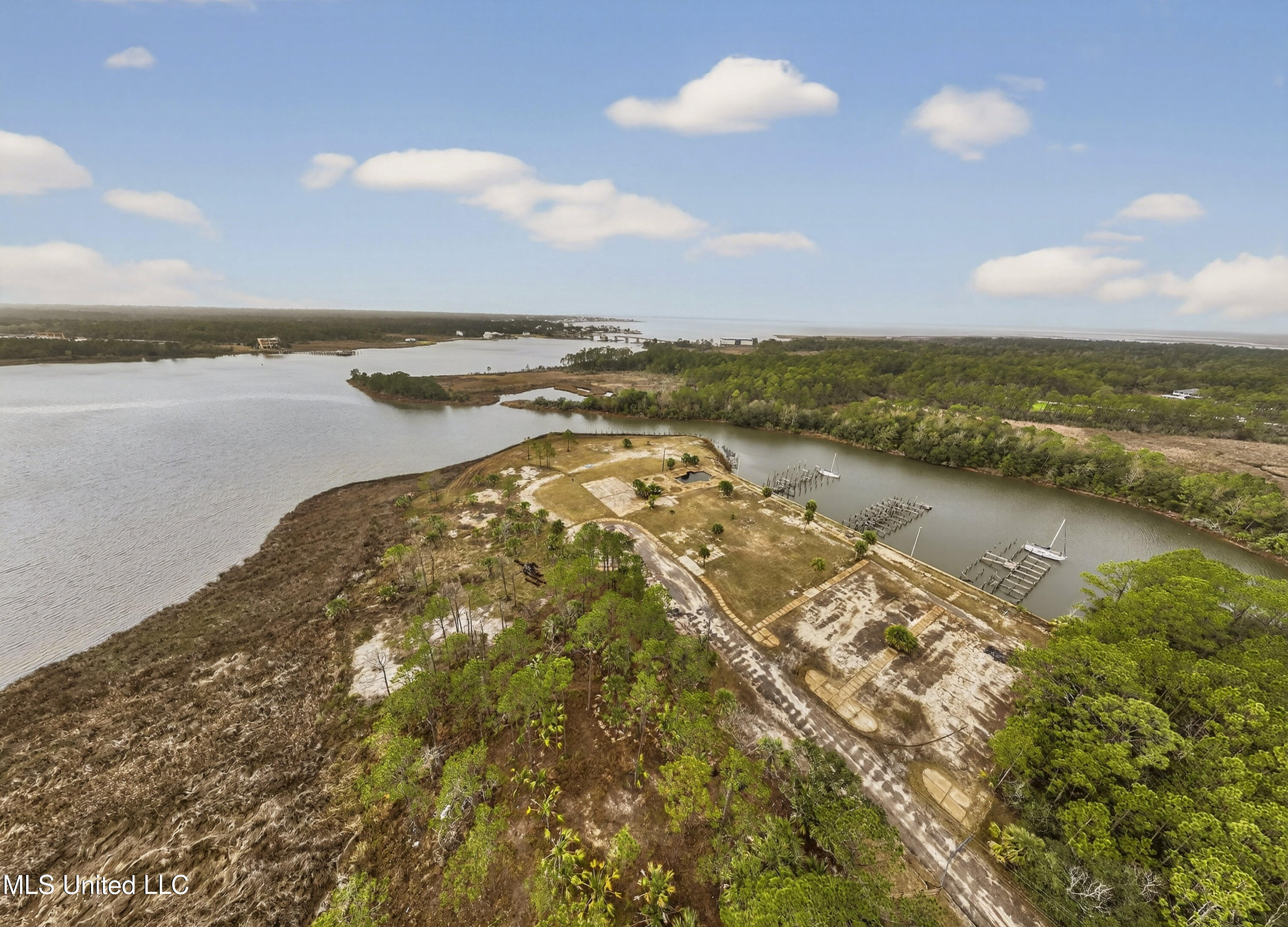 24616 Yacht Club Drive Property Photo 16