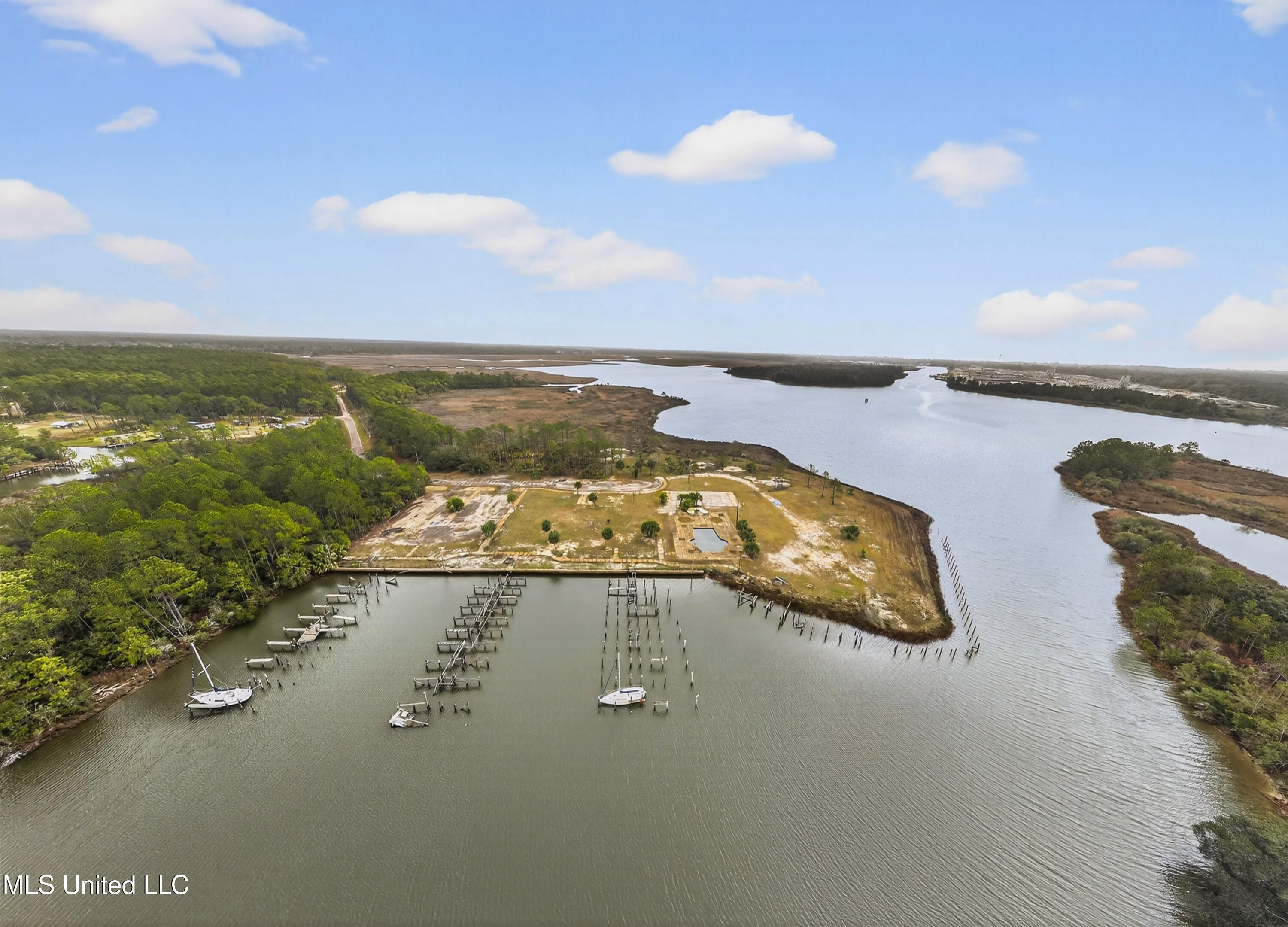 24616 Yacht Club Drive Property Photo 19