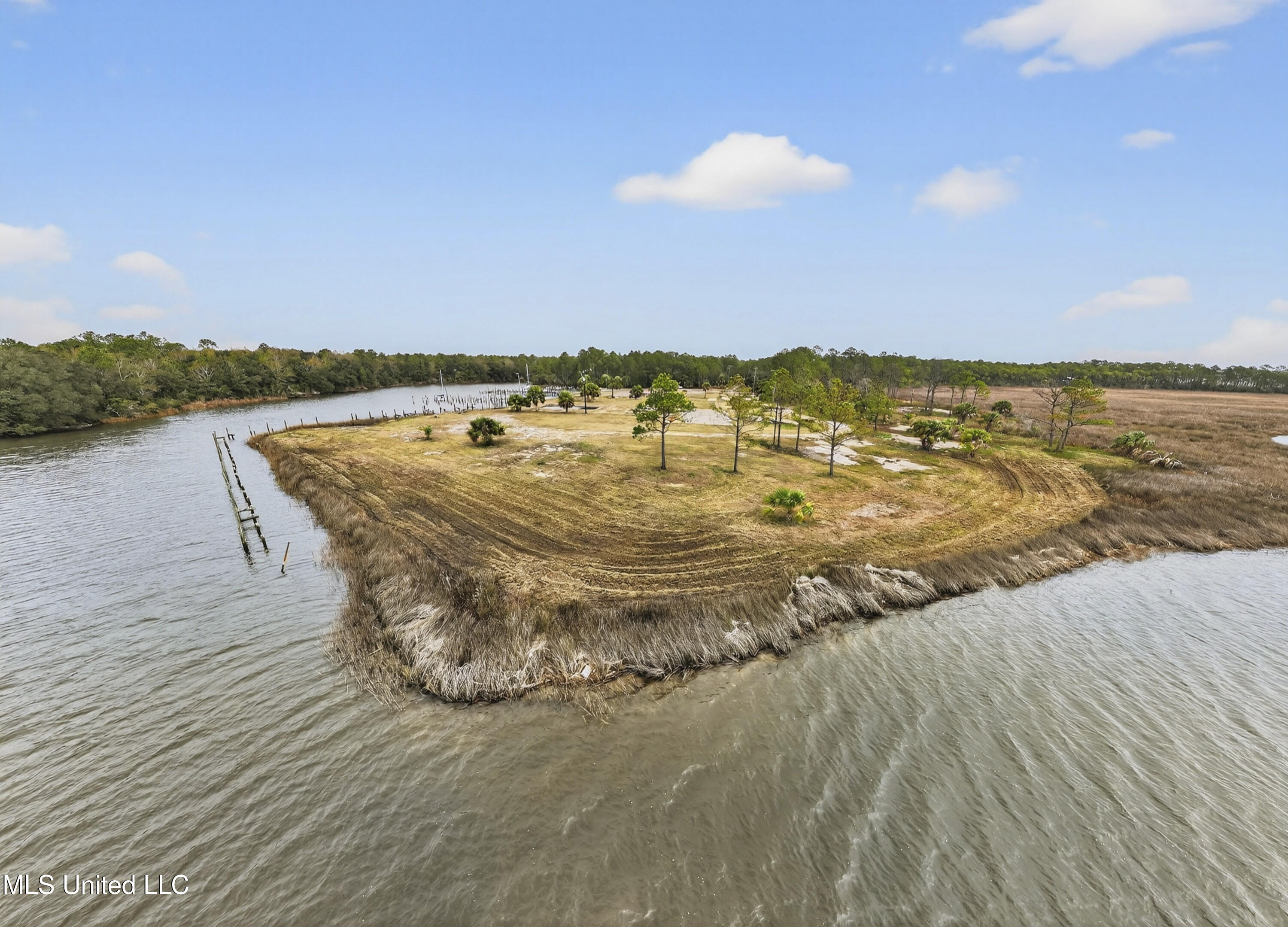24616 Yacht Club Drive Property Photo 21