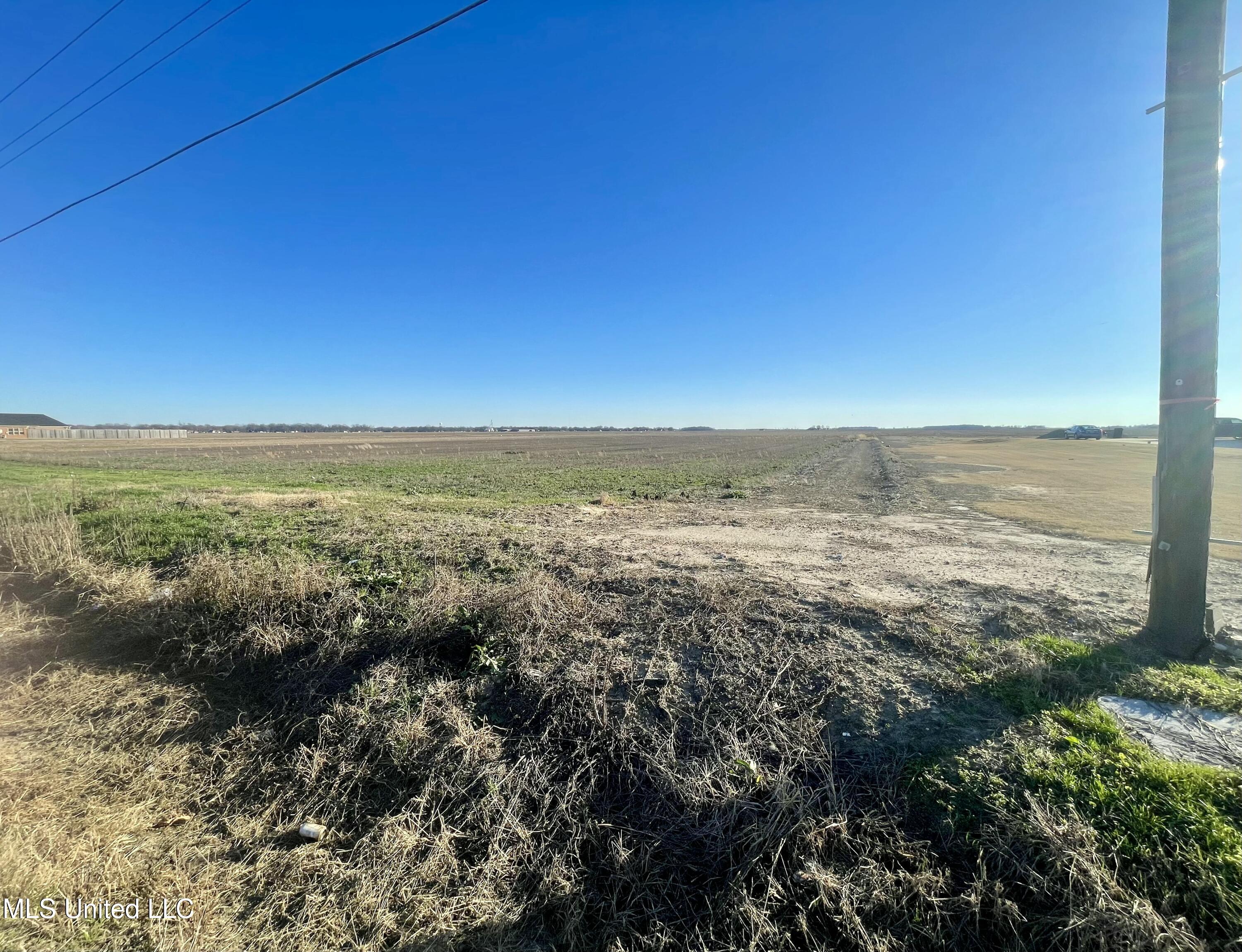 Laughlin Road Property Photo 6