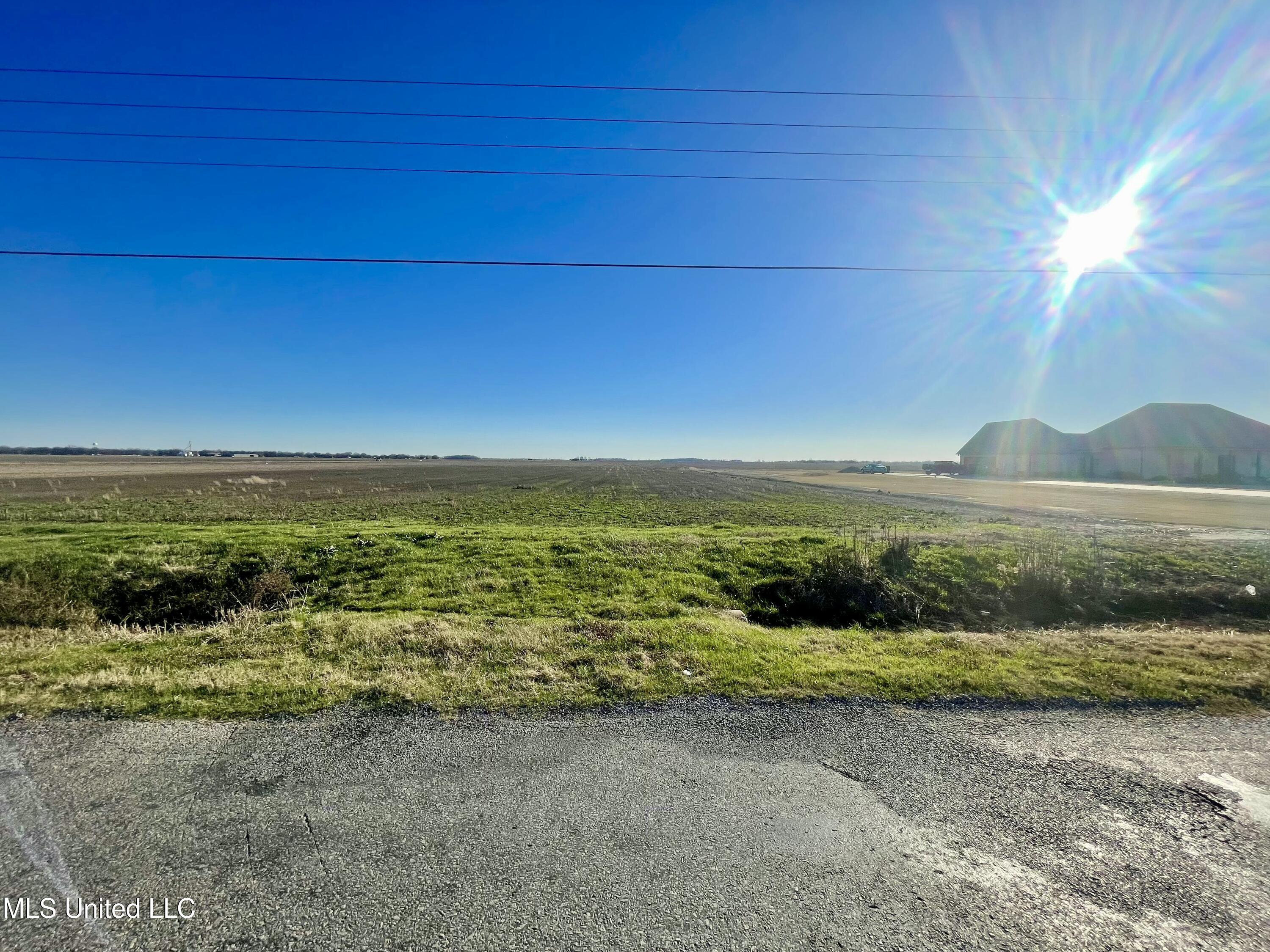 Laughlin Road Property Photo 9