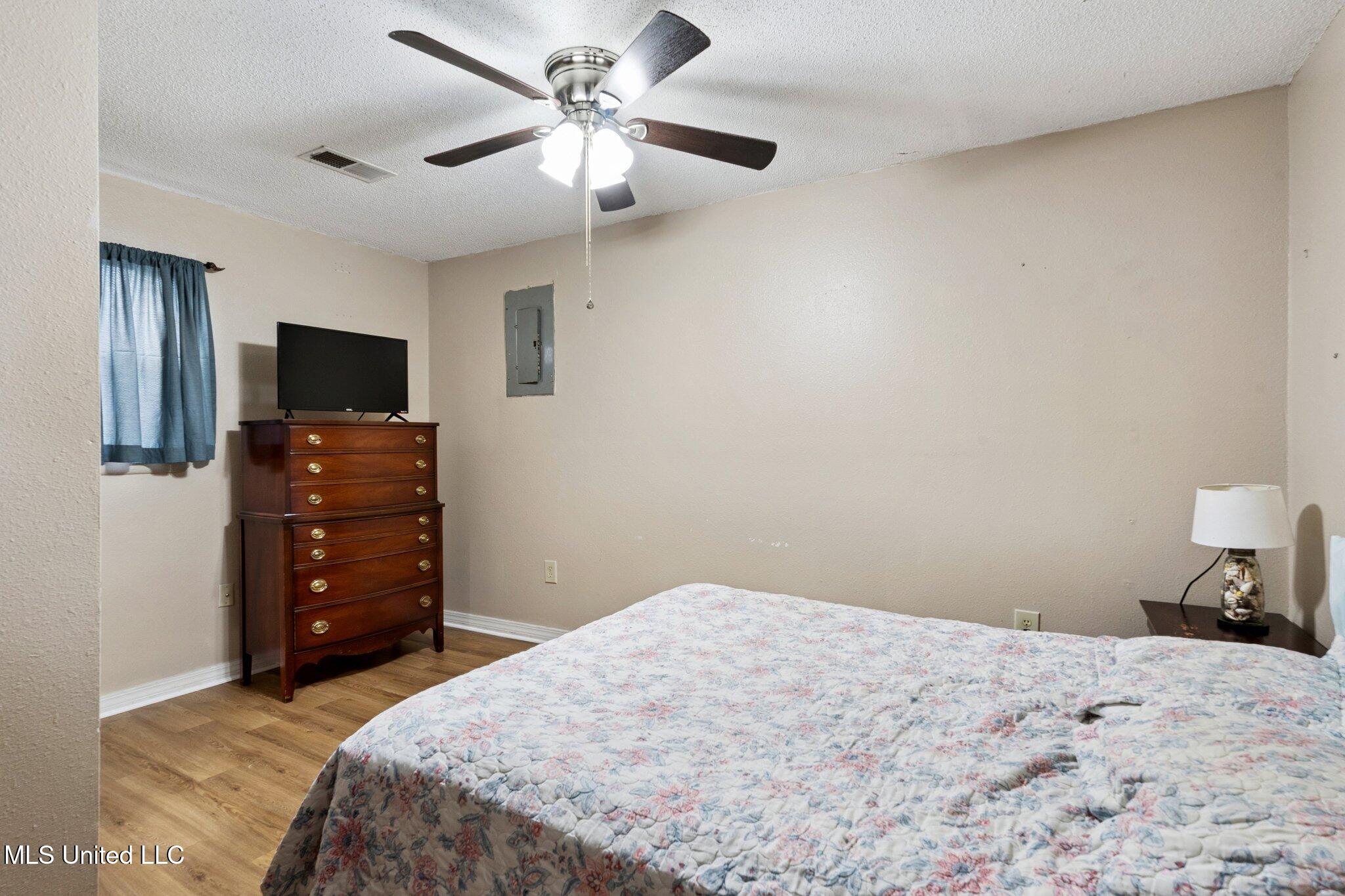 4254 1st Avenue Property Photo 10