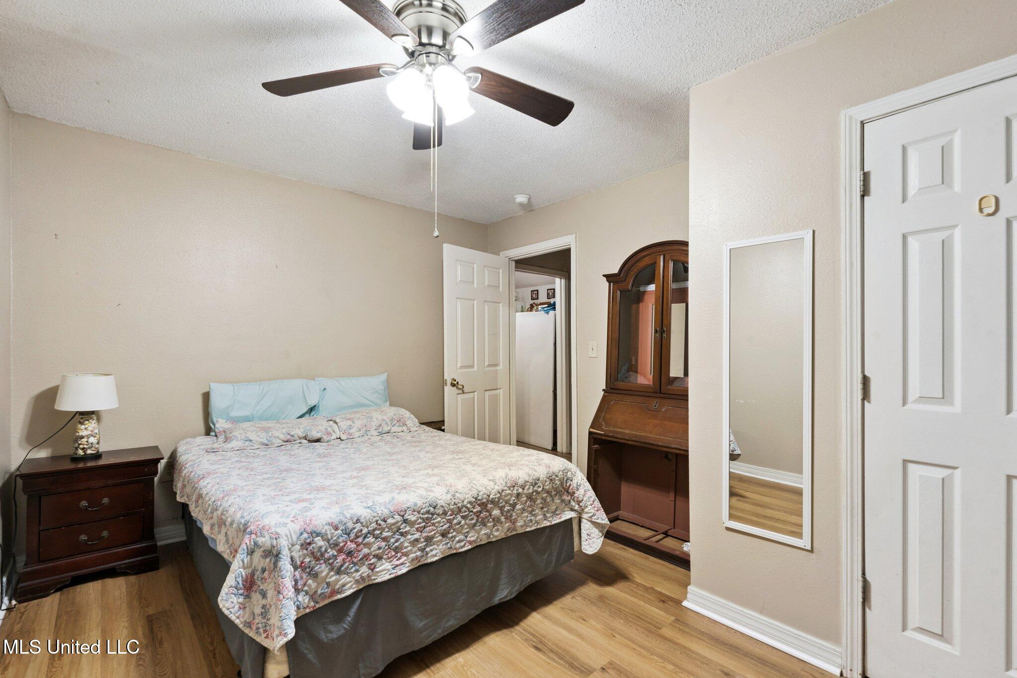 4254 1st Avenue Property Photo 11