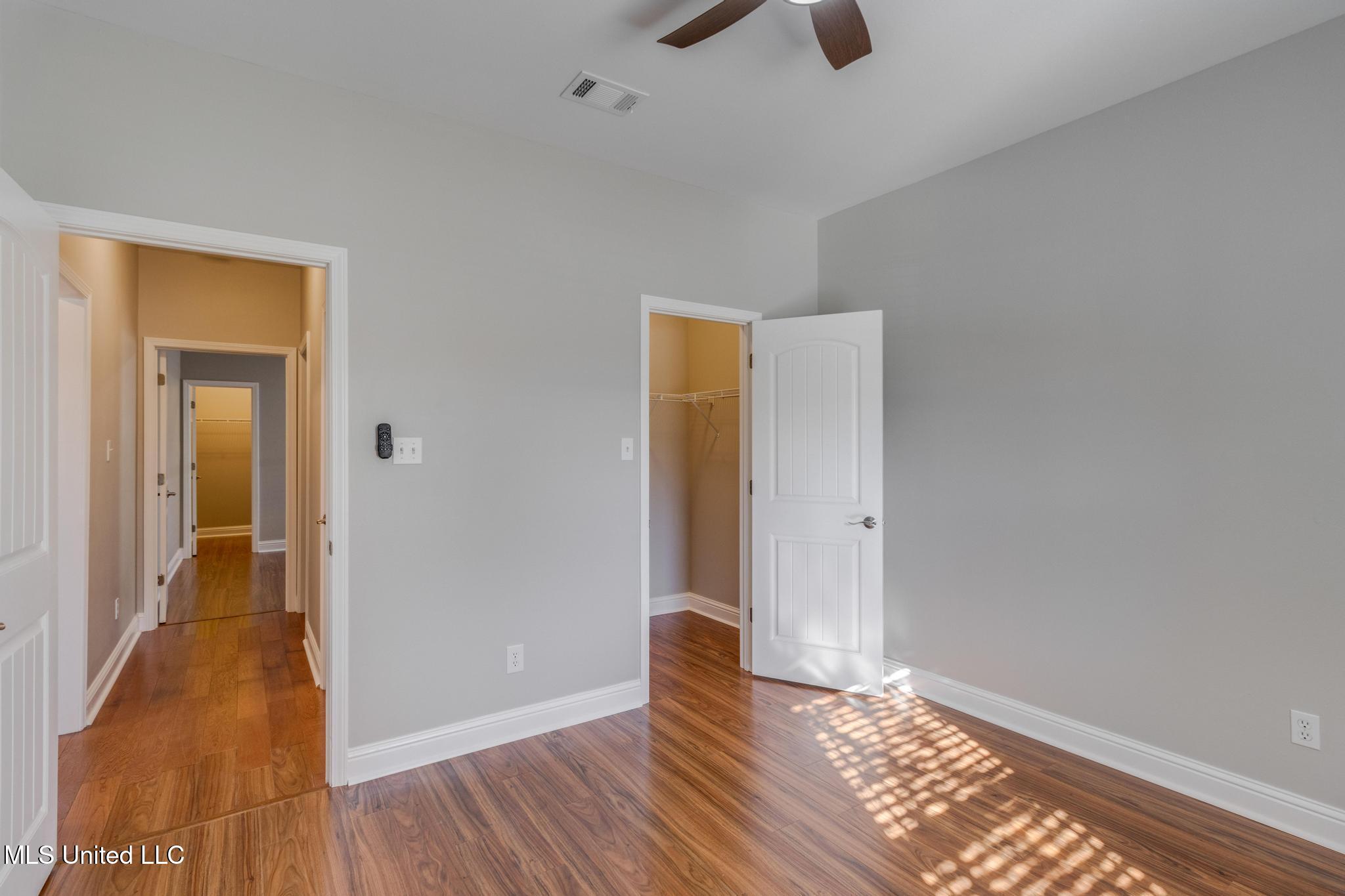 14048 Fox Hill Drive Property Photo 15