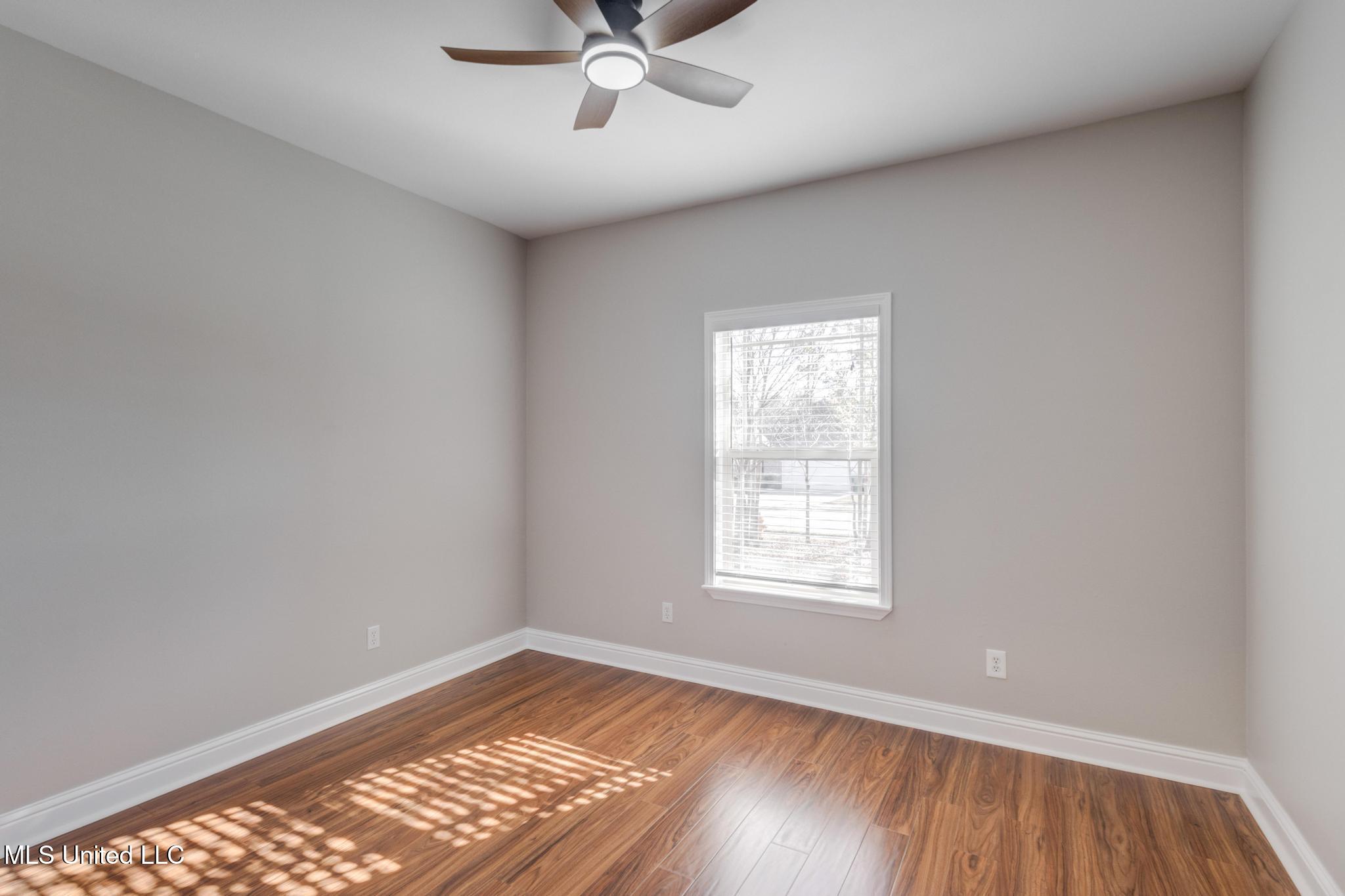 14048 Fox Hill Drive Property Photo 25