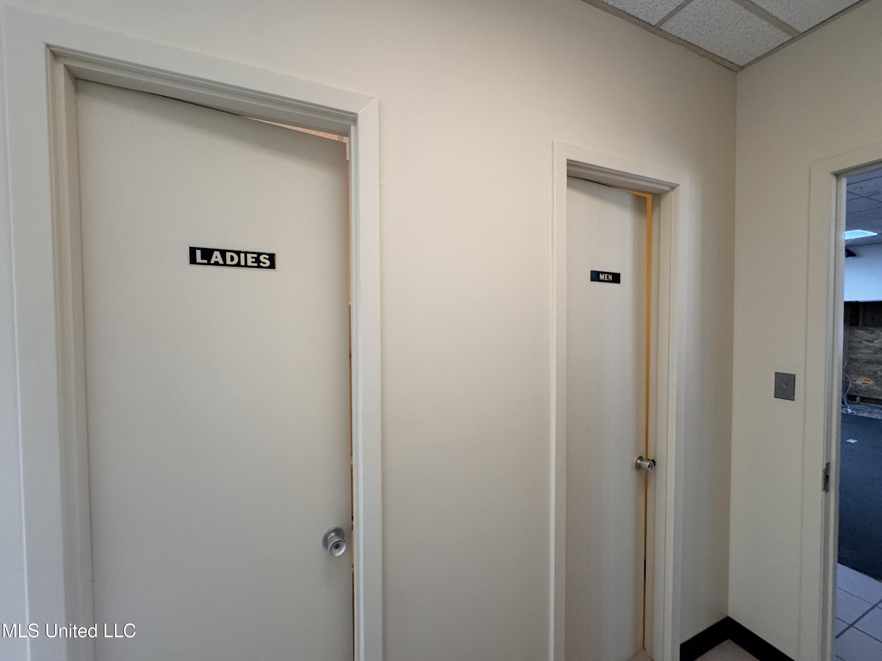 100 Julia Street Property Photo 13