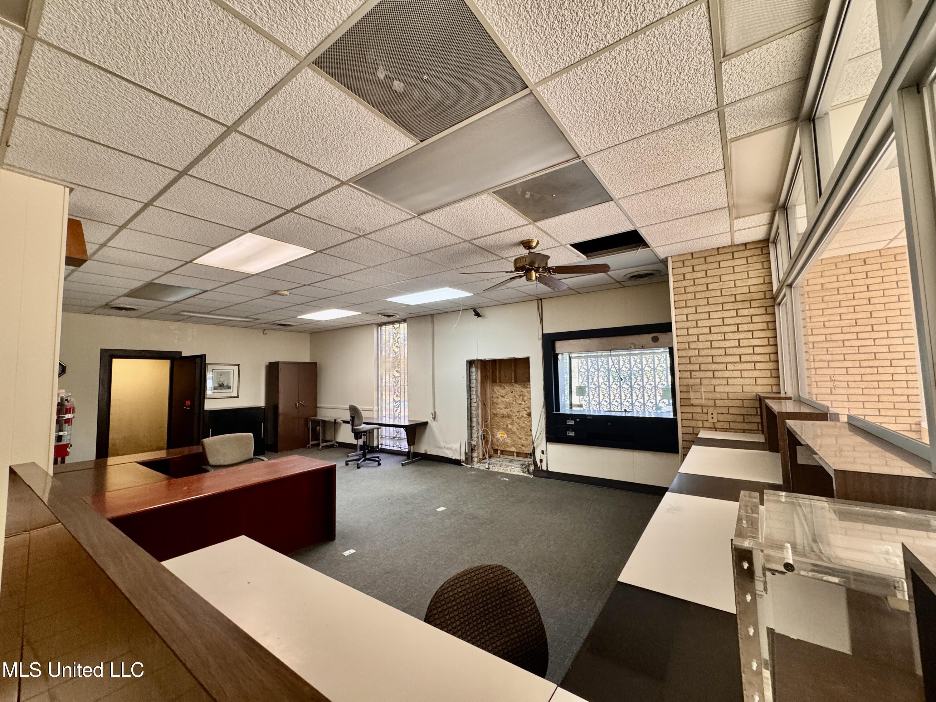 100 Julia Street Property Photo 14
