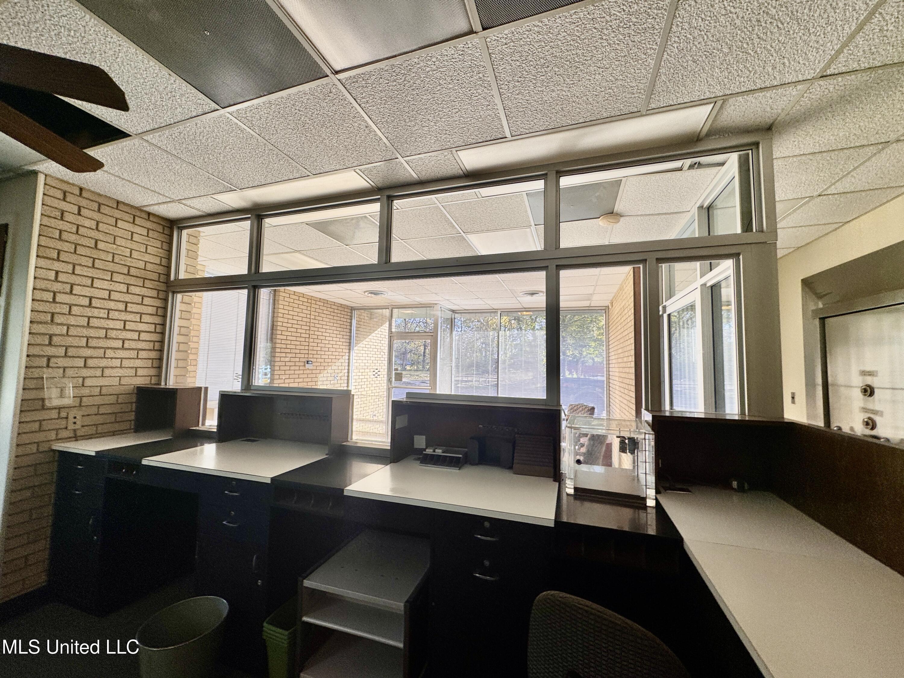 100 Julia Street Property Photo 15