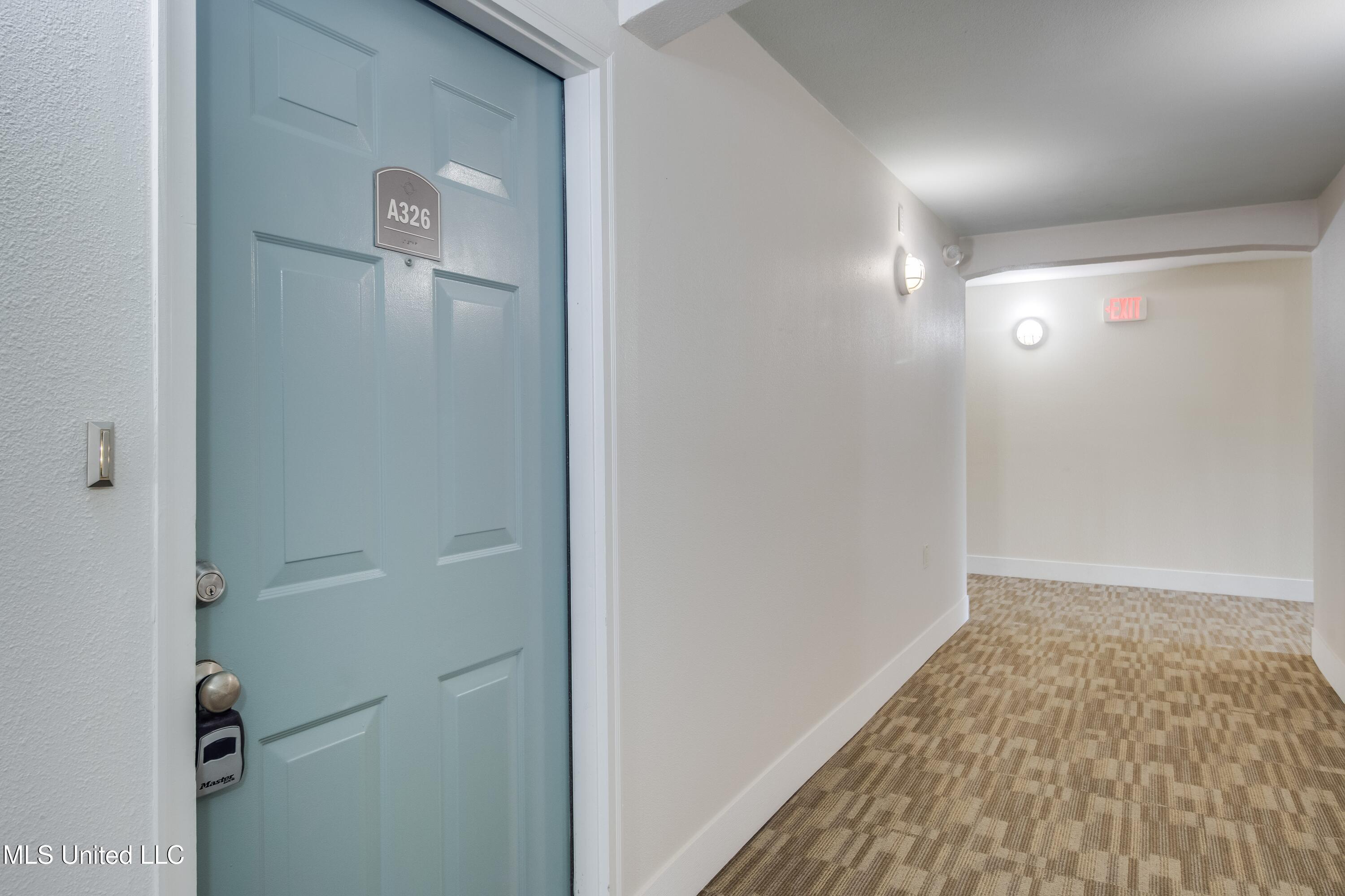2046 Beach Boulevard Property Photo 2
