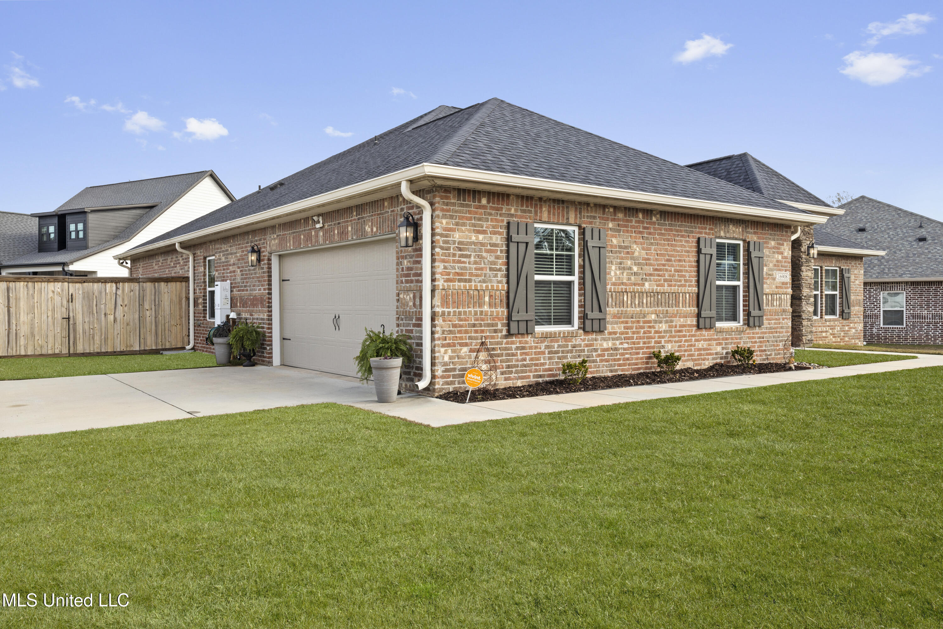 16908 W Landon Green Drive Property Photo 42