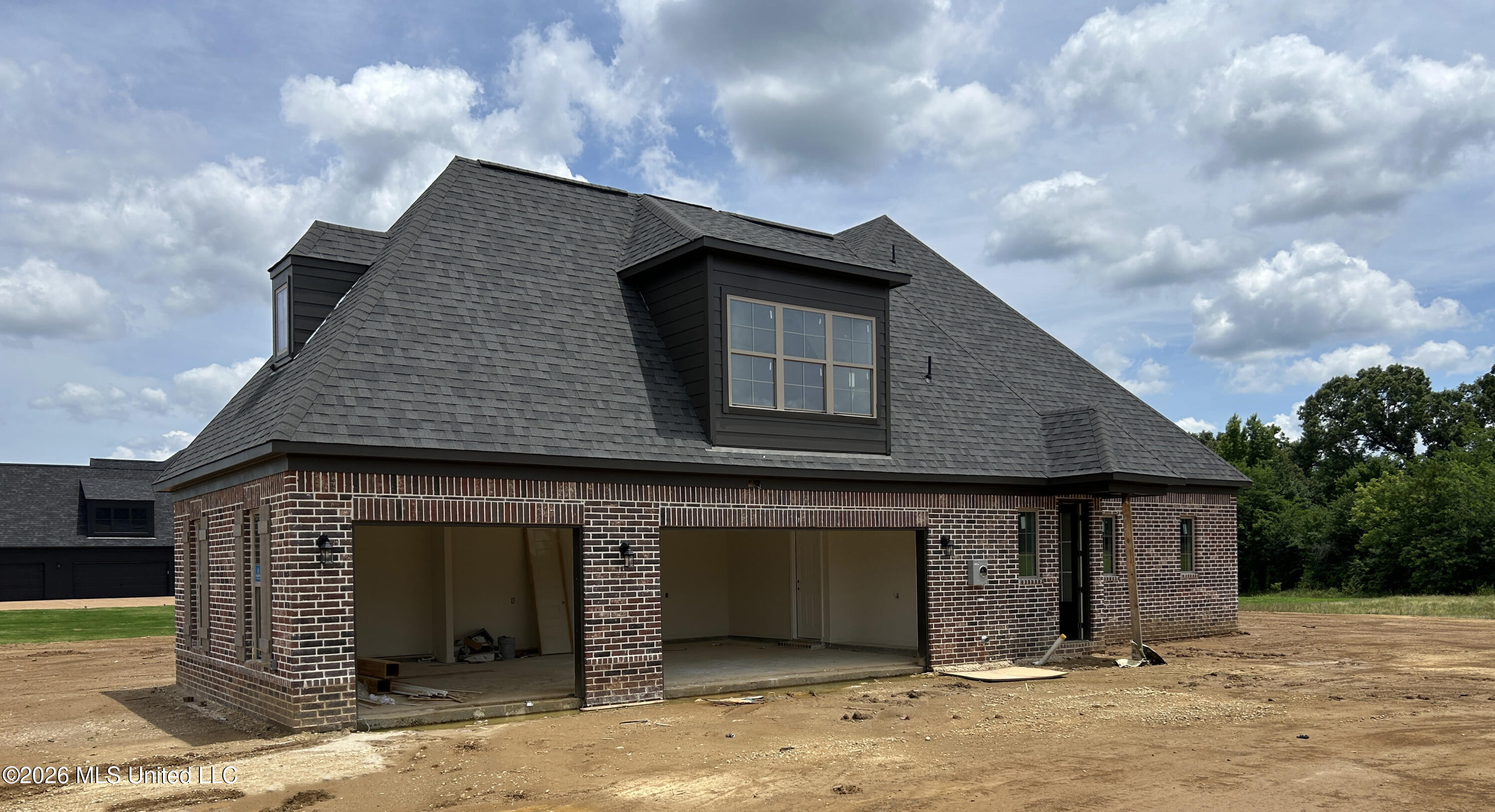 321 Cedar Crest Cove Property Photo 2