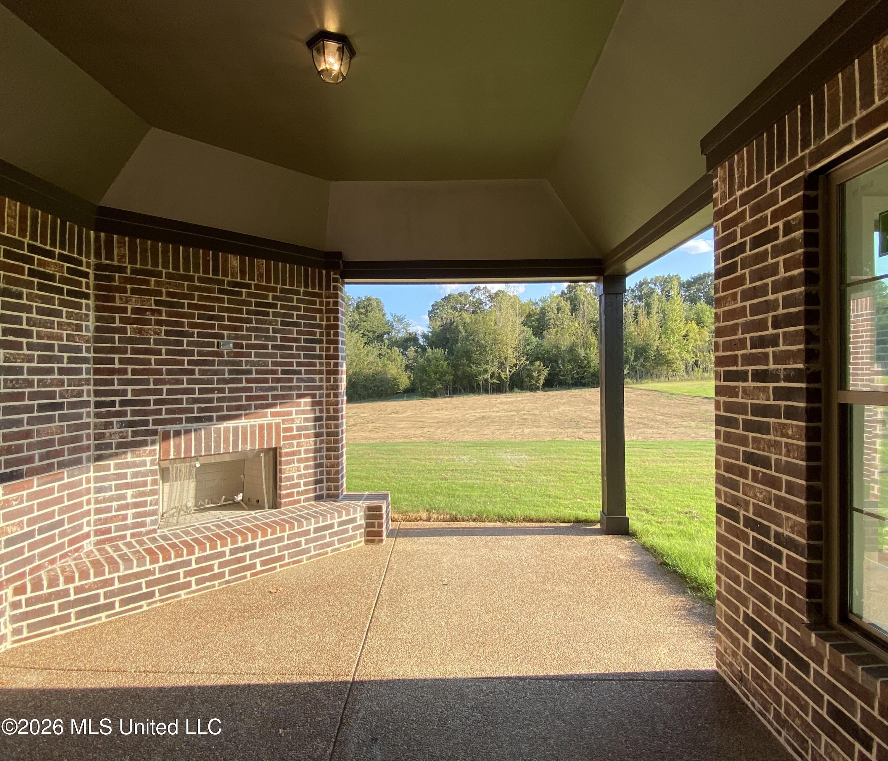 321 Cedar Crest Cove Property Photo 3