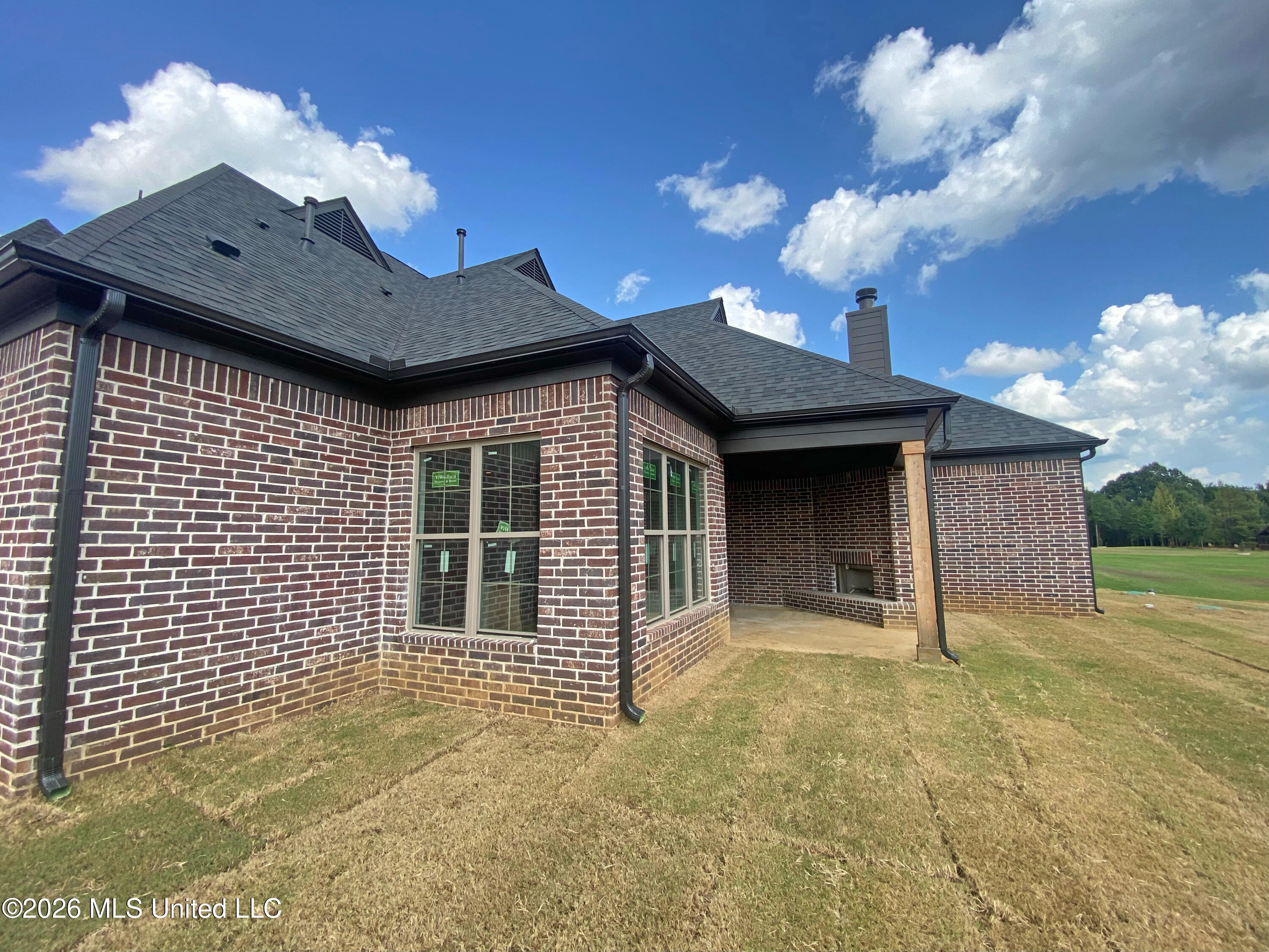 321 Cedar Crest Cove Property Photo 5