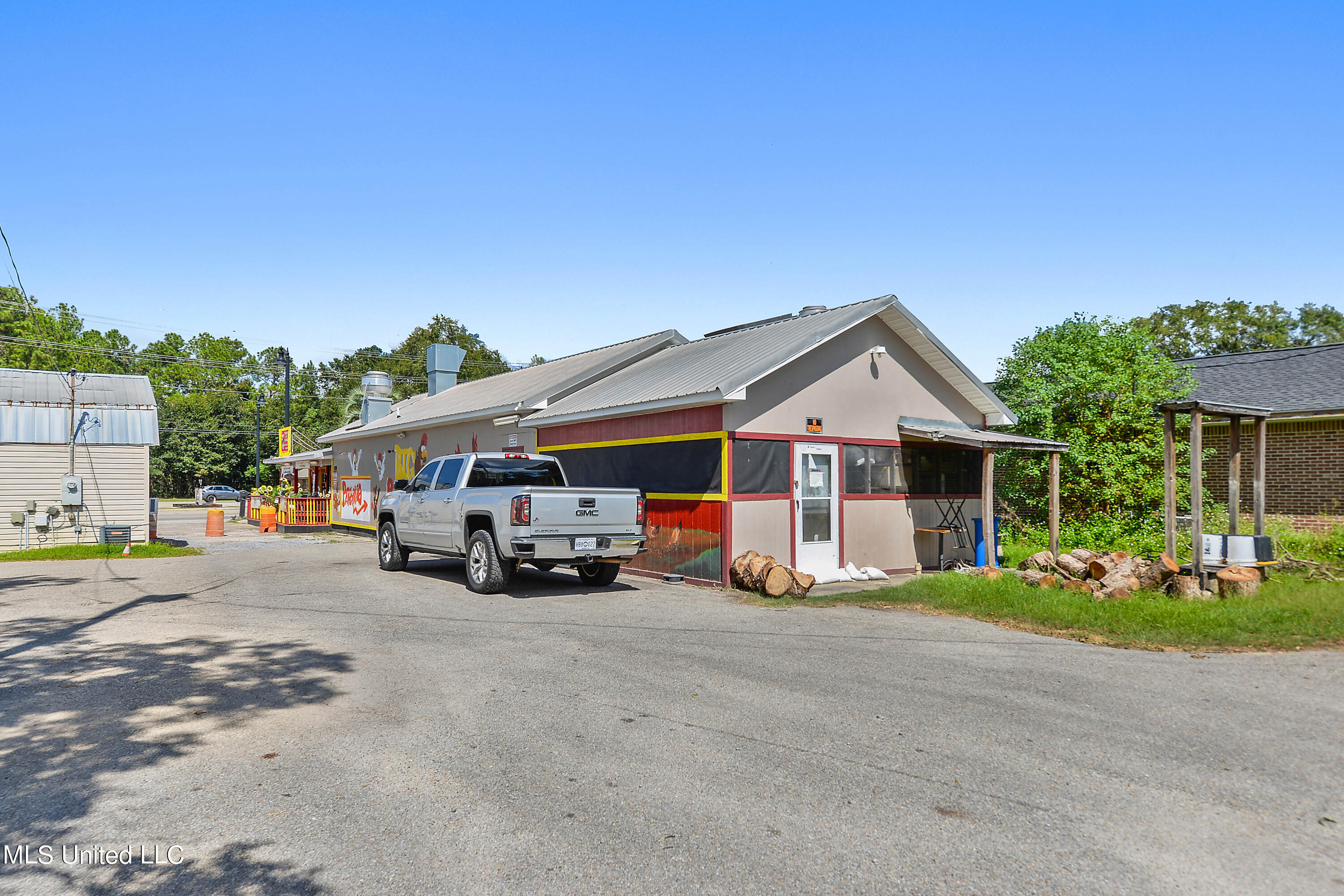 14129 Dedeaux Road Property Photo 3