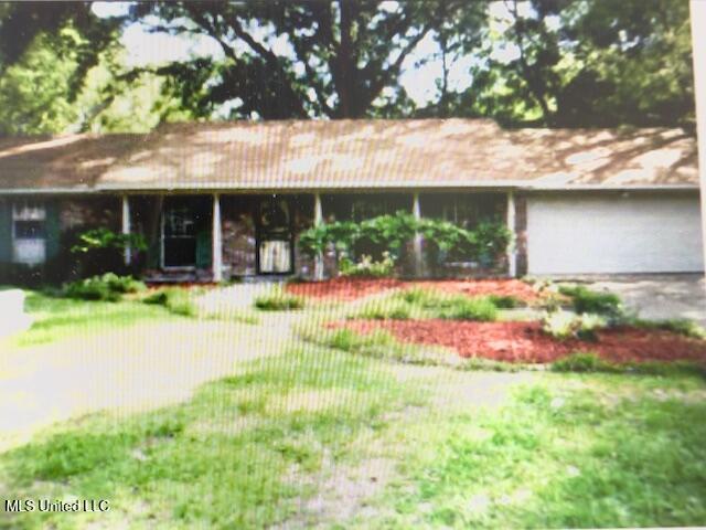 205 Beechcrest Drive Property Photo 1