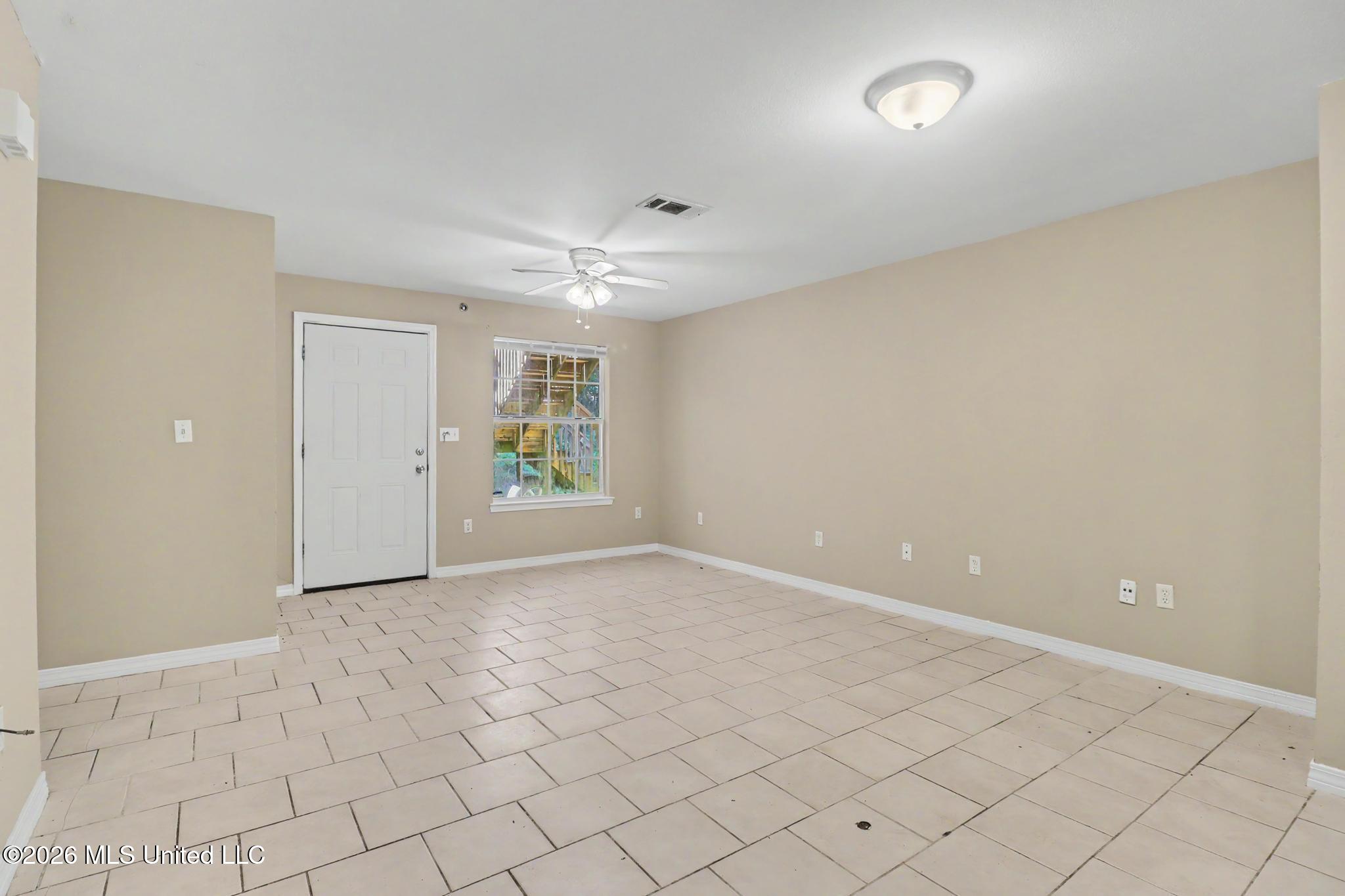 3008 50th Avenue Property Photo 4